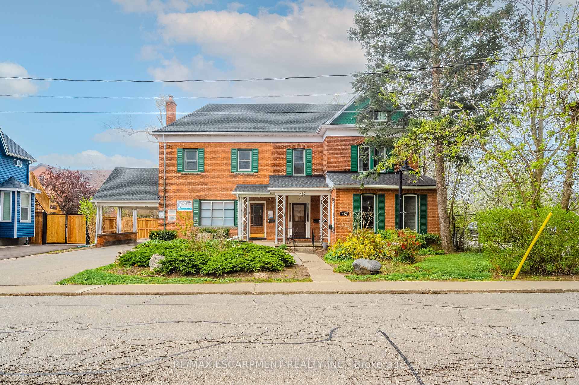 492 Locust Street 1, Burlington, ON L7S 1V2