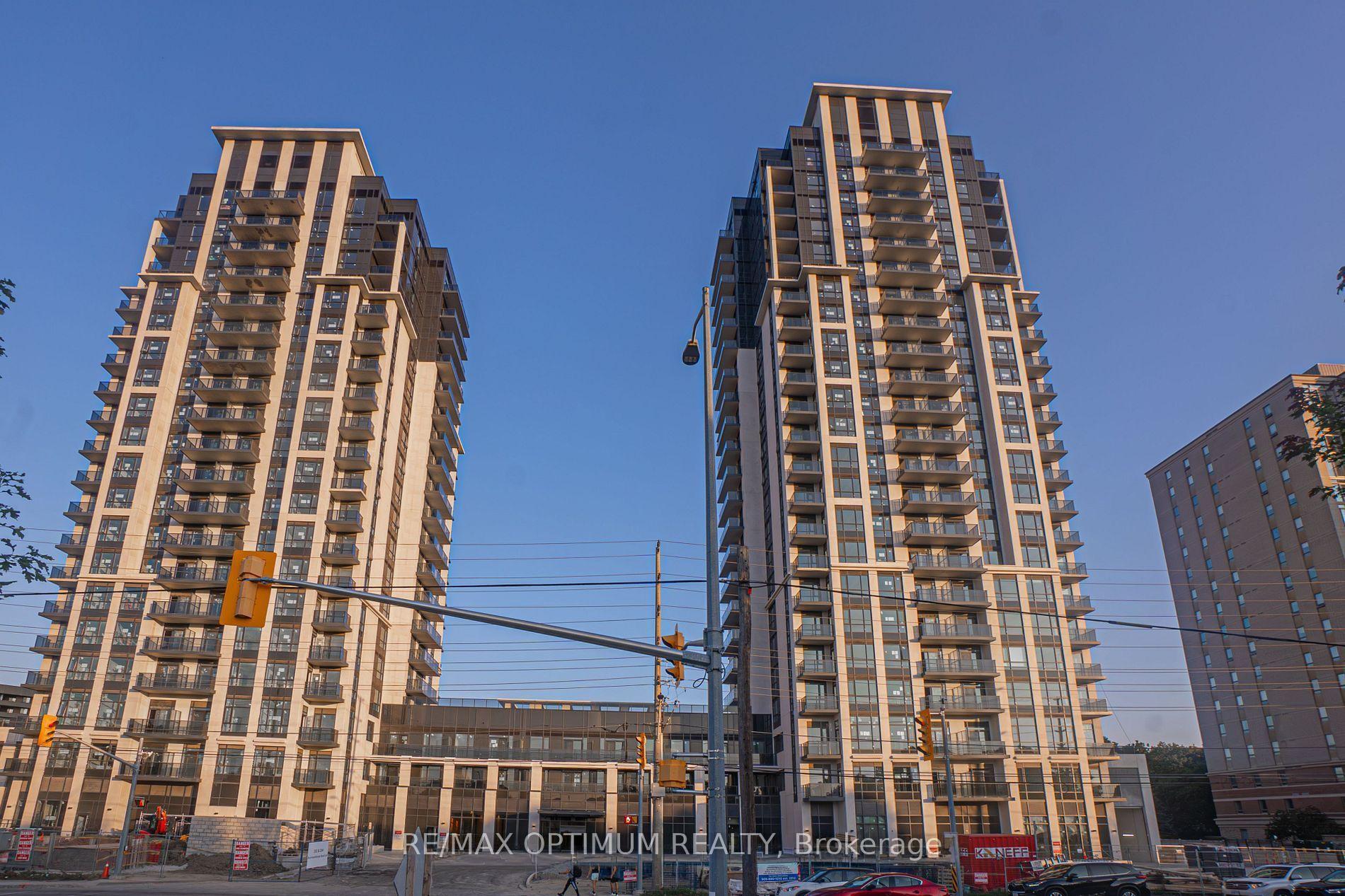202 Burnhamthorpe Road E 803, Mississauga, ON L5A 4L4