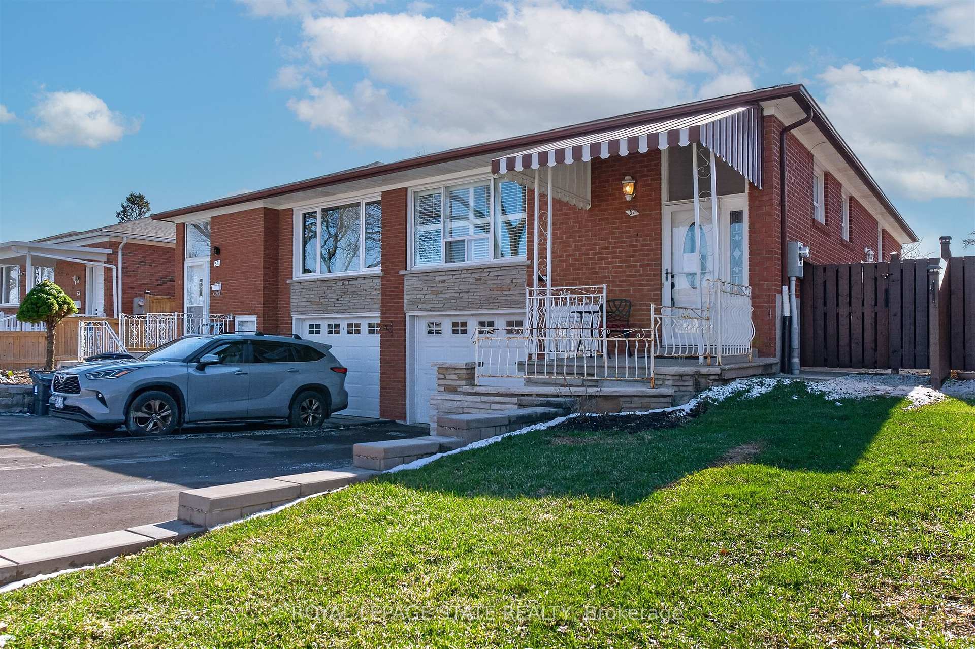 57 Starview Drive, Toronto W05, ON M9M 1K7