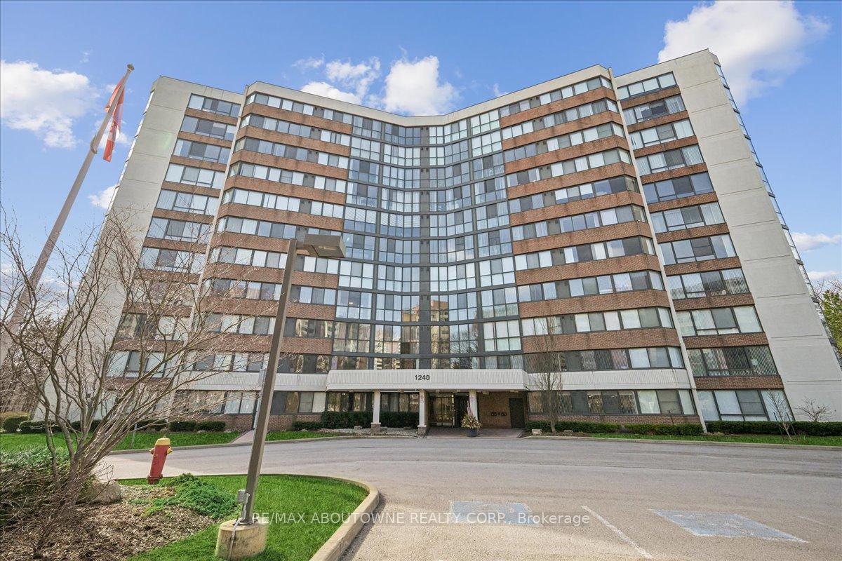 1240 Marlborough Court 605, Oakville, ON L6H 3K7