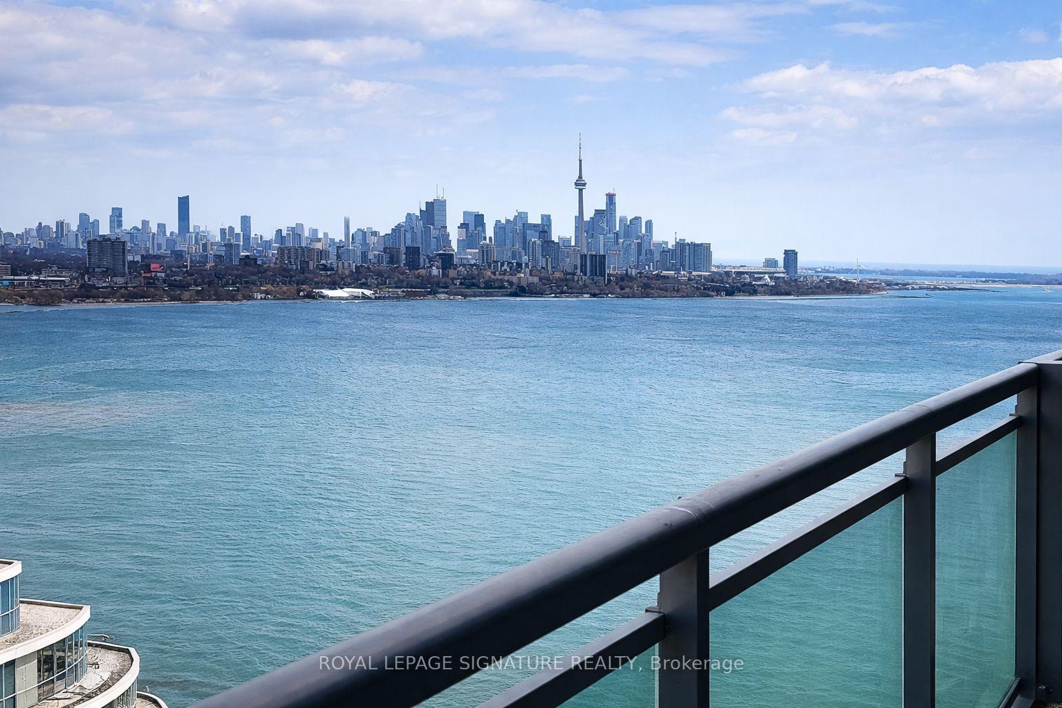 16 Brookers Lane 2704, Toronto W06, ON M8V 0A5