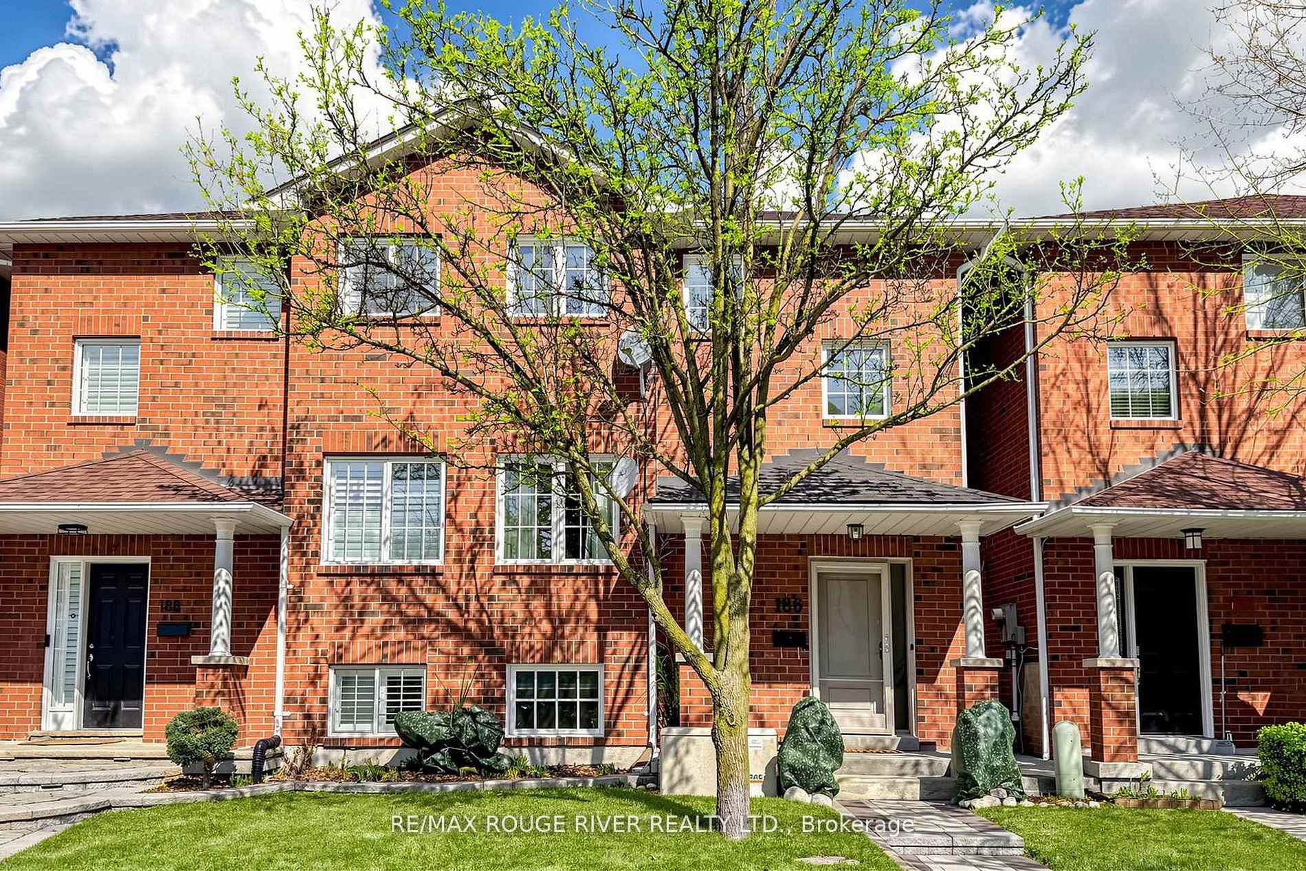 186 Brandon Avenue, Toronto W02, ON M6H 4H2