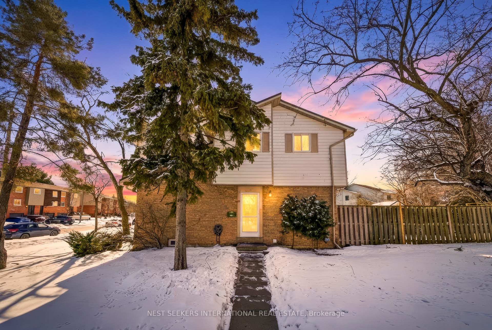 6540 Falconer Drive 30, Mississauga, ON L5N 1M1