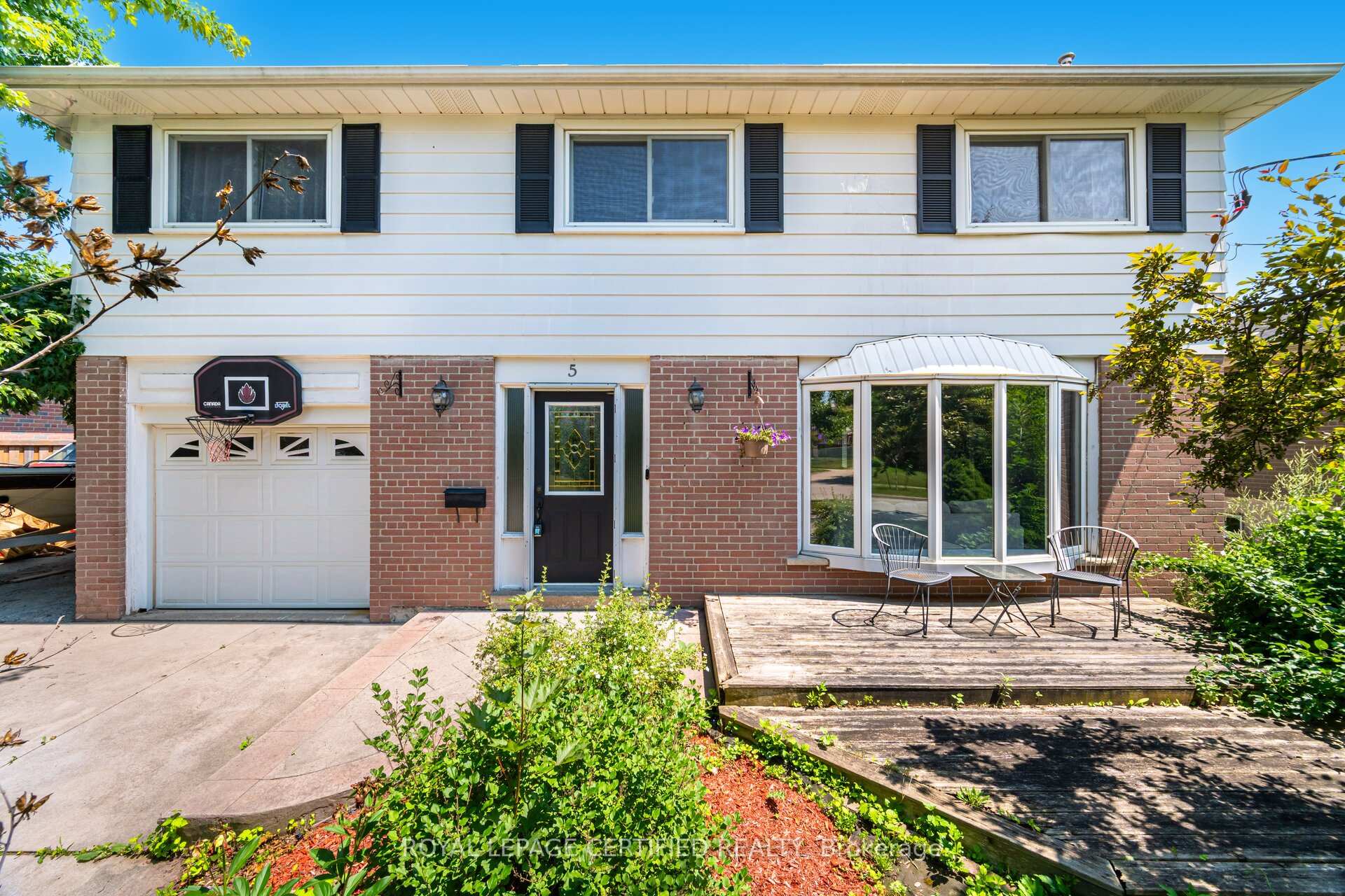 5 Stockman Crescent, Halton Hills, ON L7G 1J5