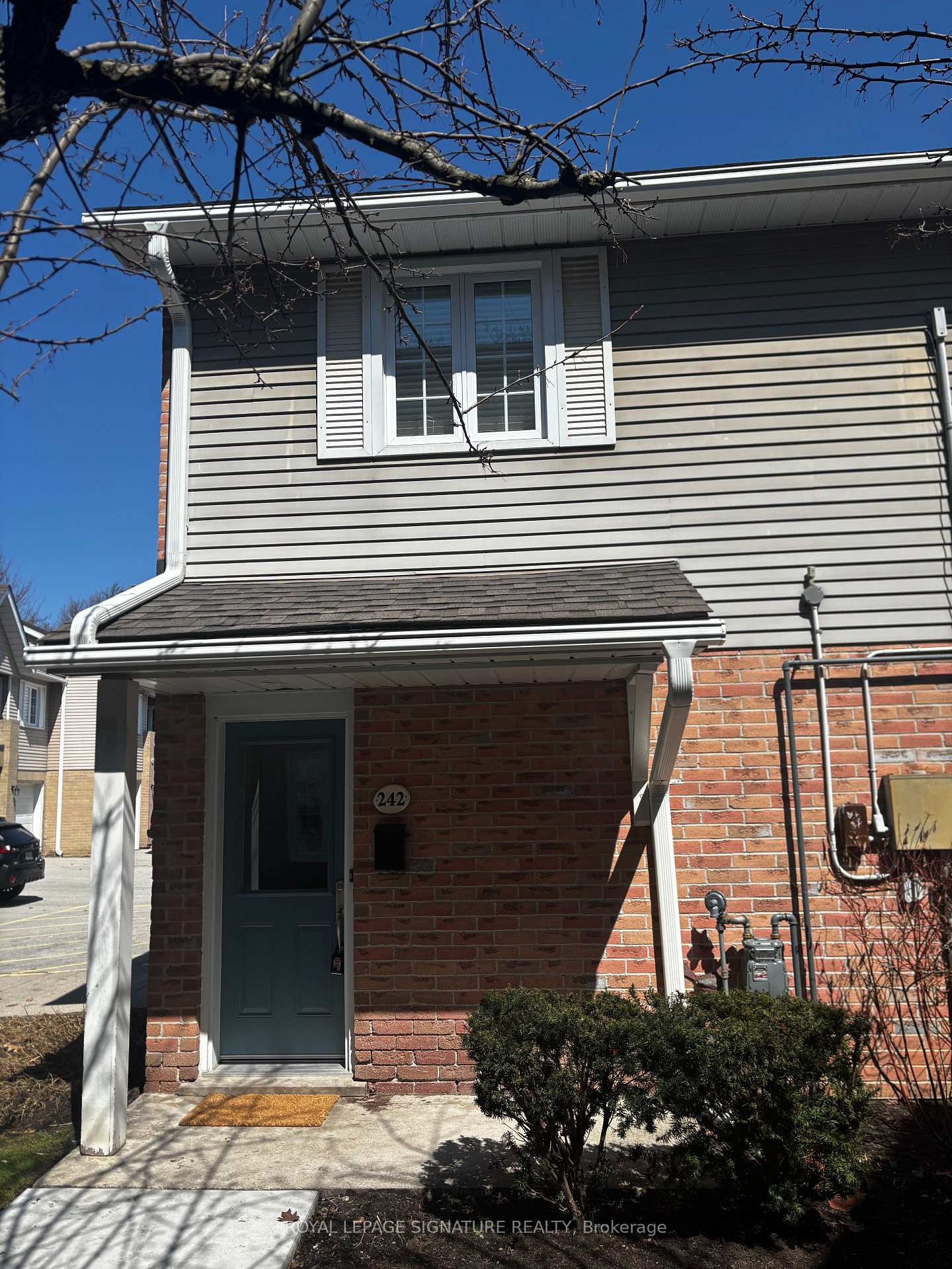 2110 Cleaver Avenue 242, Burlington, ON L7M 3Z4