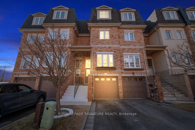 435 Hensall Circle 30, Mississauga, ON L5A 4P1
