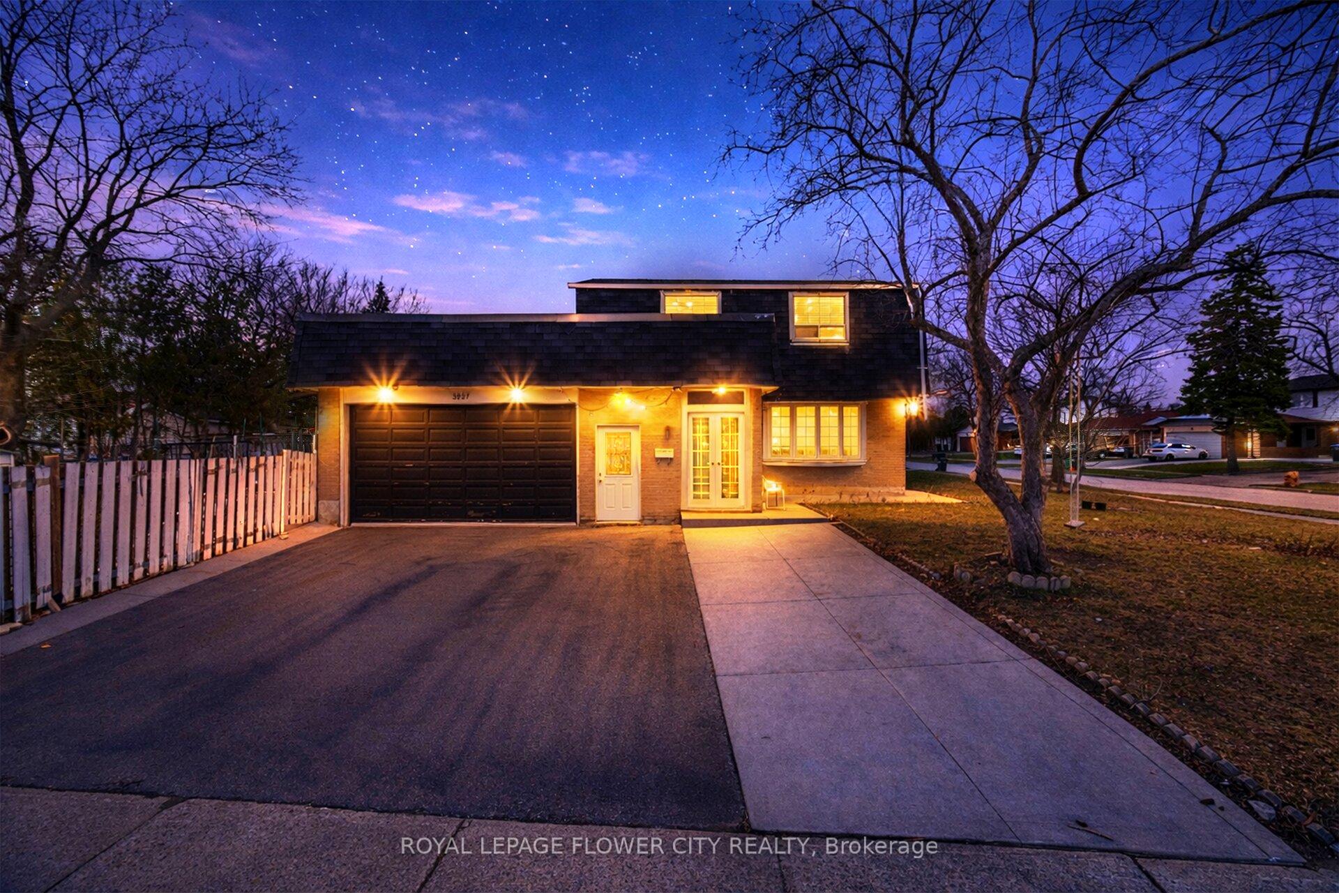 3027 Coral Drive, Mississauga, ON L4T 1Z2