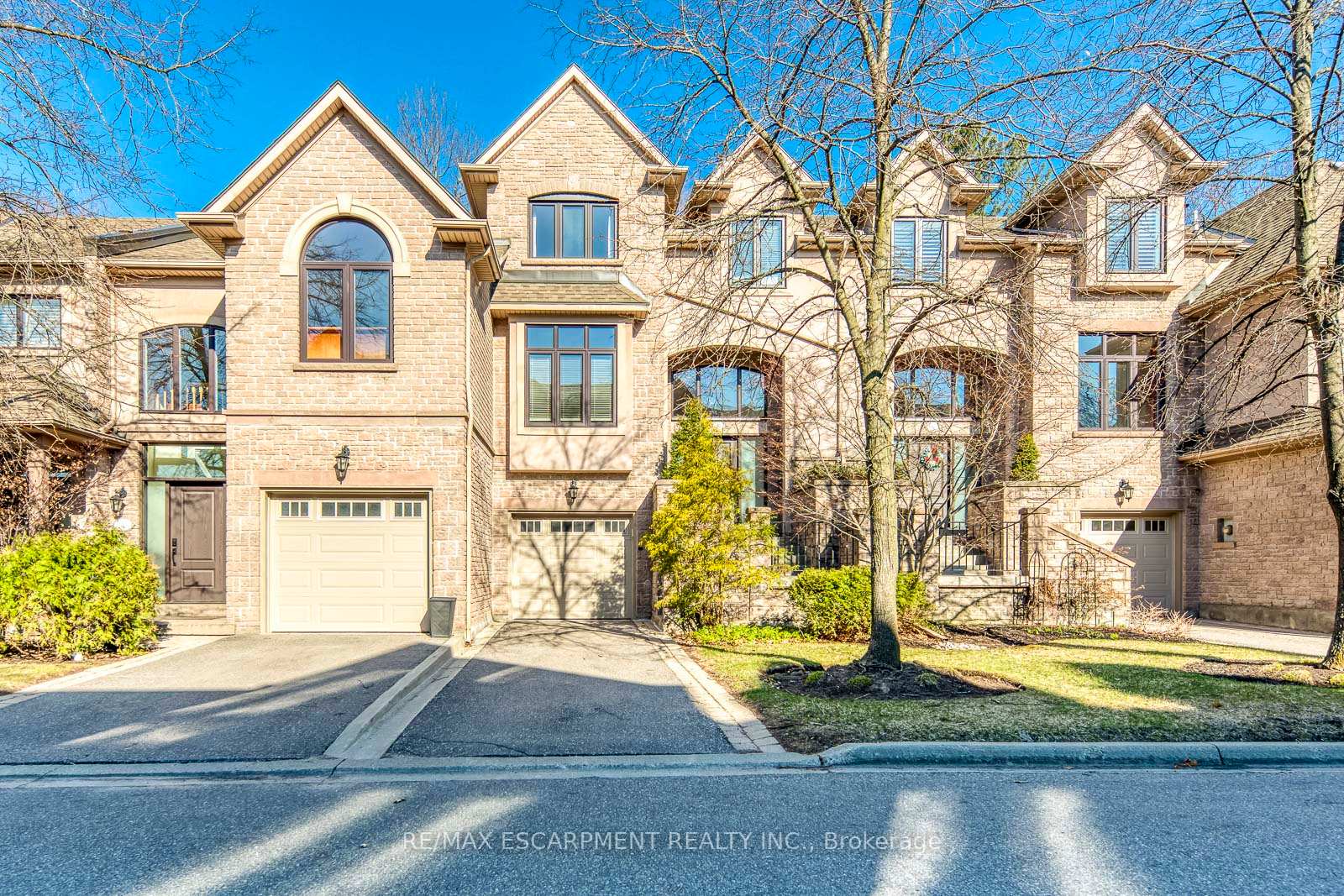 2303 HILL RIDGE Court 5, Oakville, ON L6M 3N3