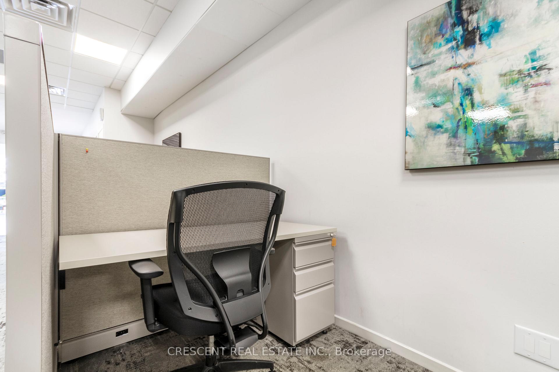 347 Jane Street Cubicle 3, Toronto W02, ON M6S 3Z3