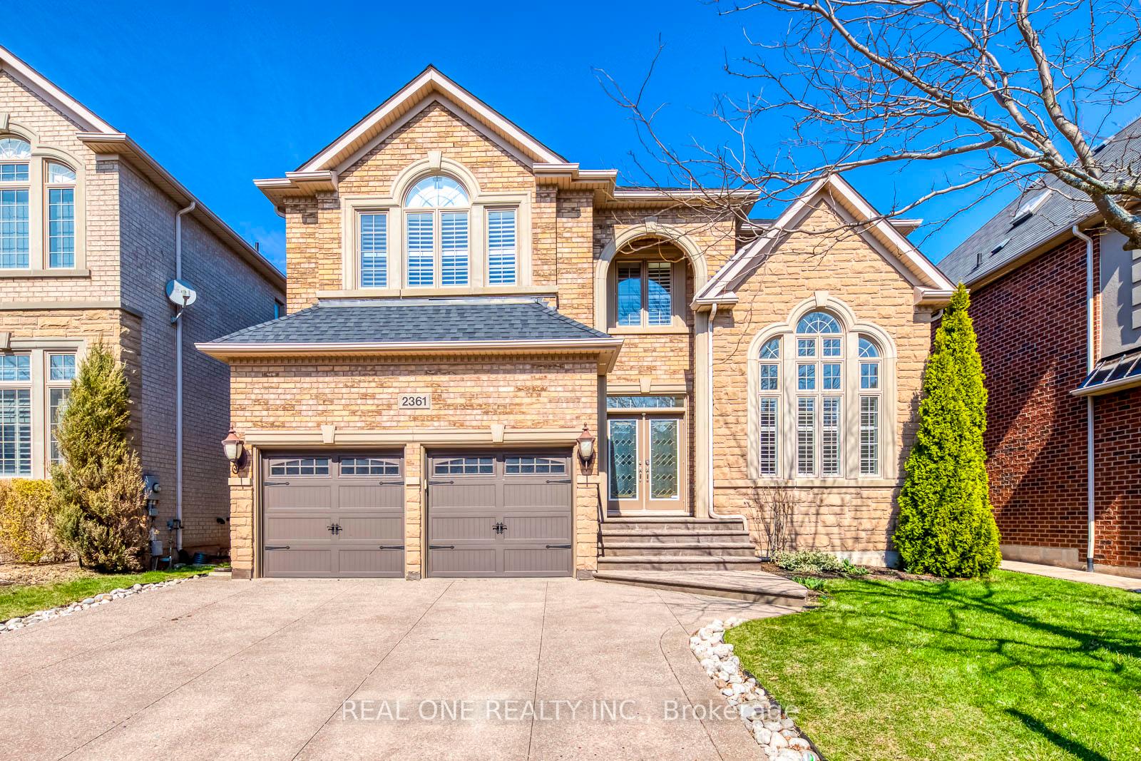 2361 Rideau Drive, Oakville, ON L6H 7J8