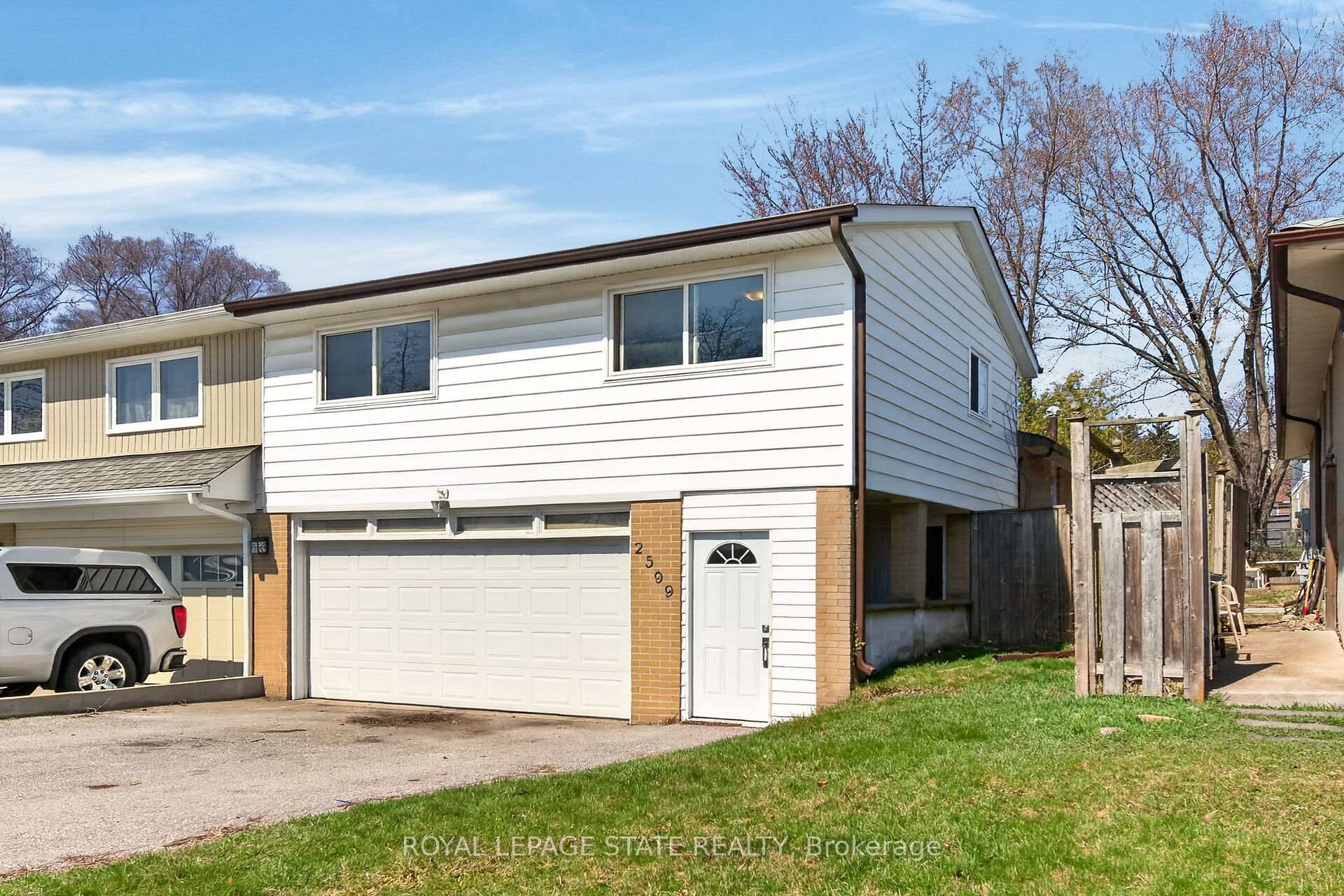 2599 Lundene Road, Mississauga, ON L5J 3Y8