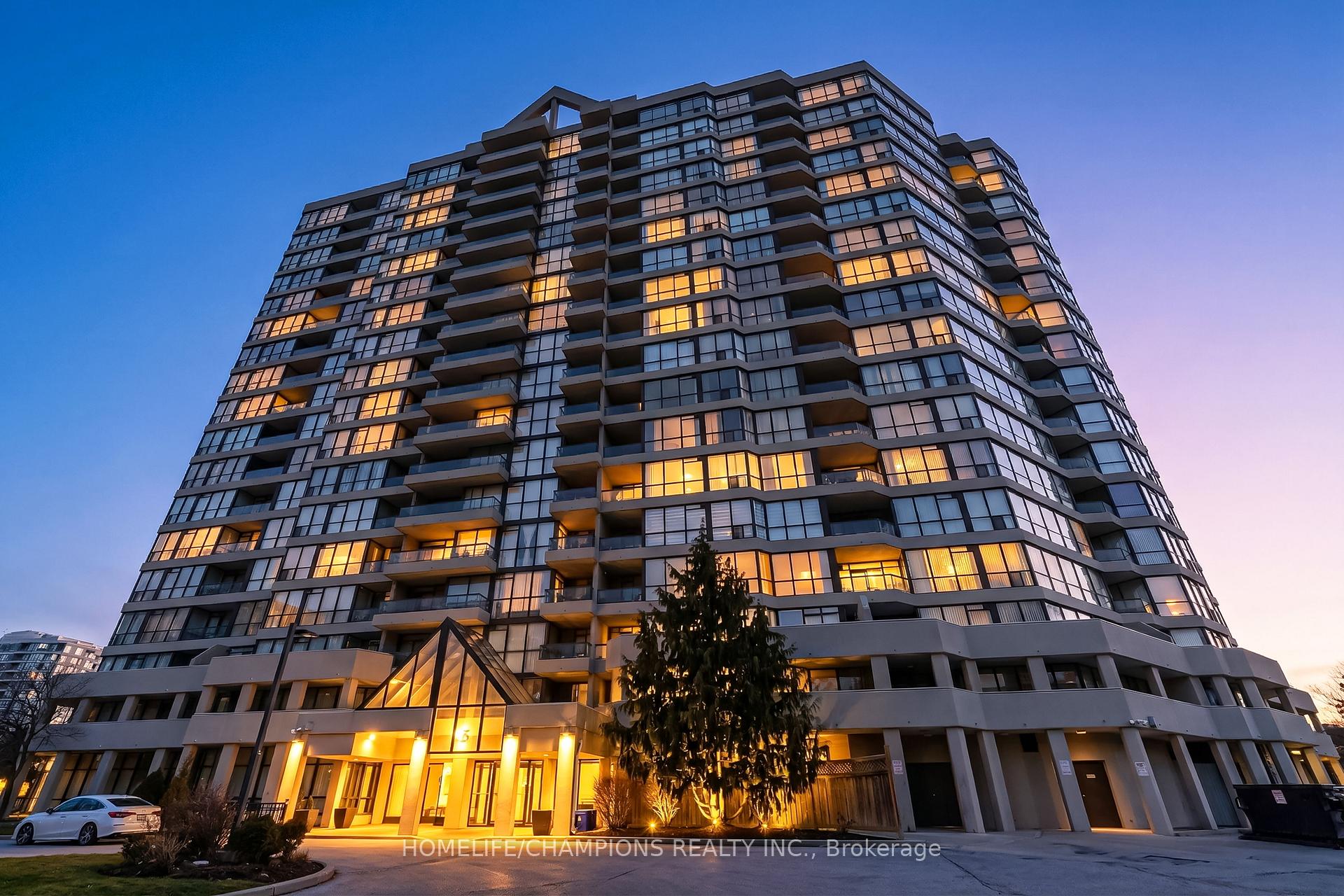 5 Rowntree Road 1403, Toronto W10, ON M9V 5G9
