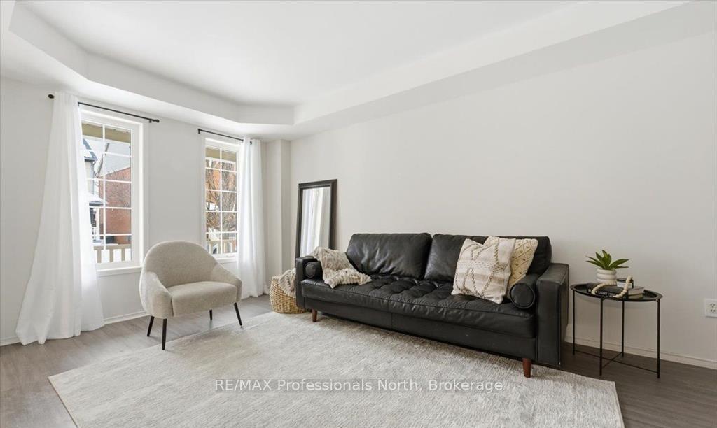 98 Roxton Road, Oakville, ON L6H 6V4