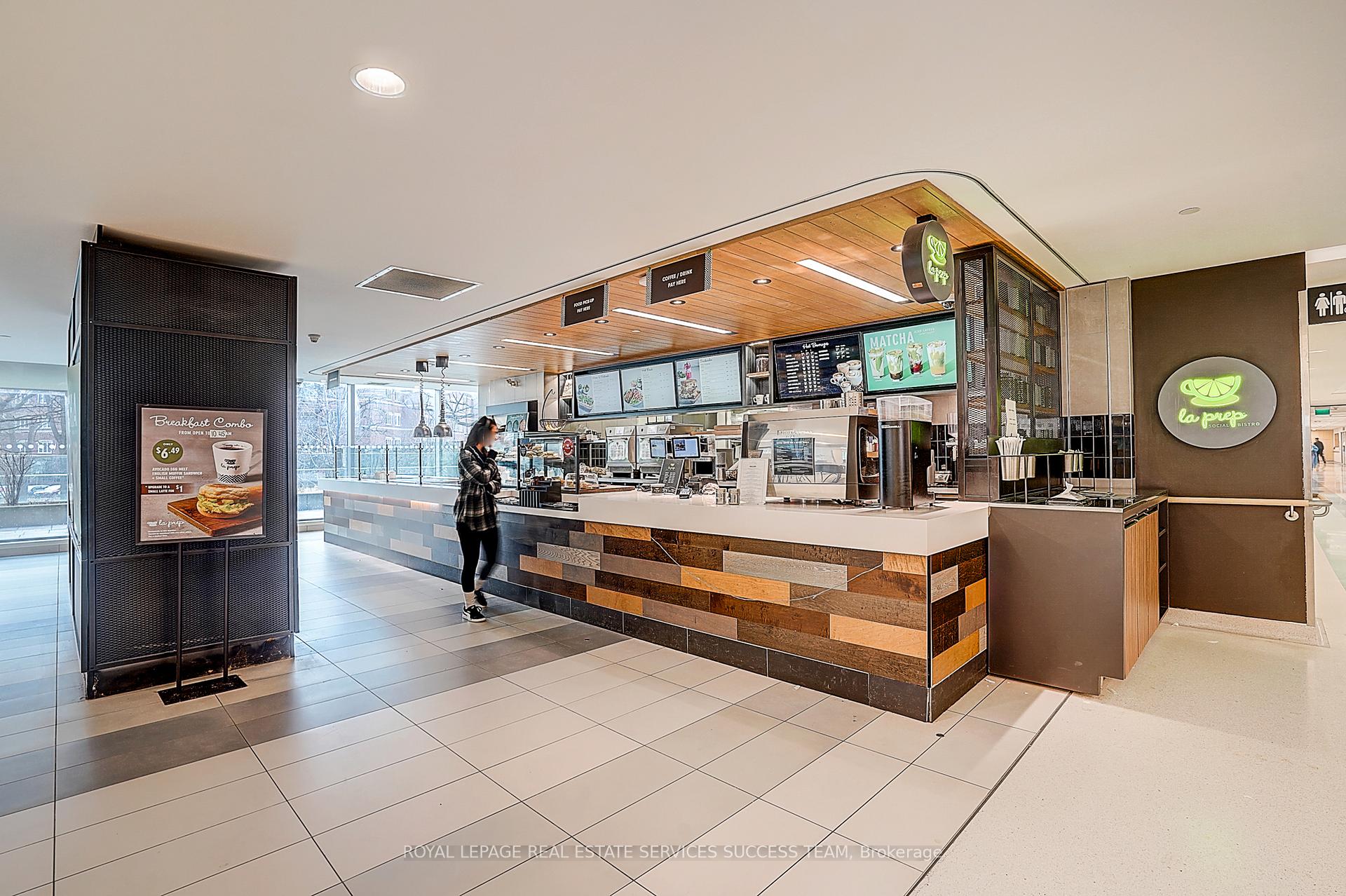 1230 North Shore Boulevard 2B, Burlington, ON L7S 1W7