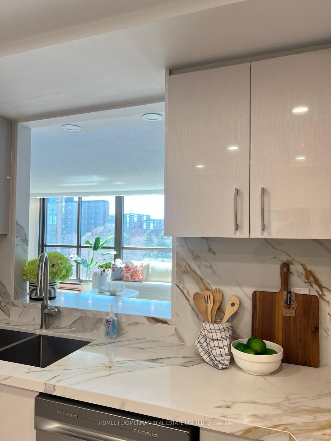 2010 Islington Avenue 601, Toronto W09 — photo 4 of 5