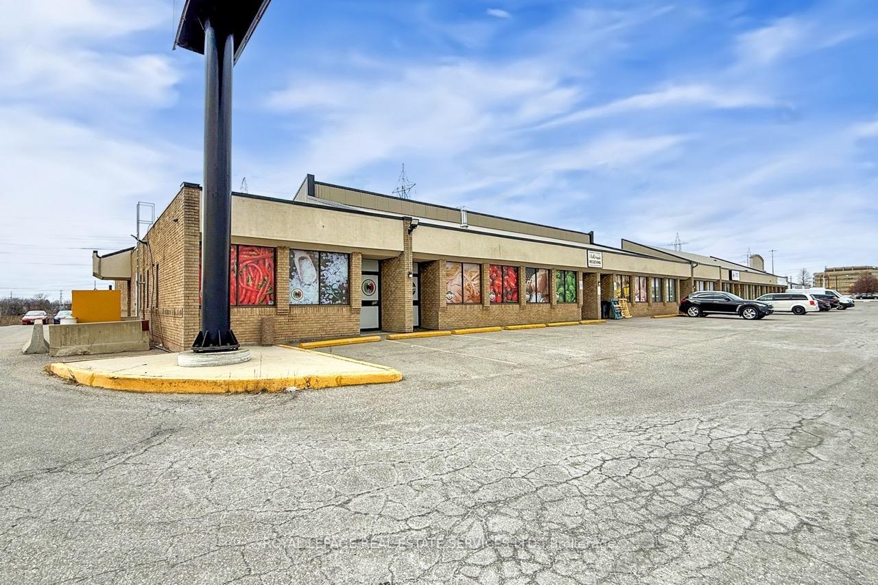 557 Dixon Road, Toronto W10, ON M9W 1A8 — Toronto W10, Ontario