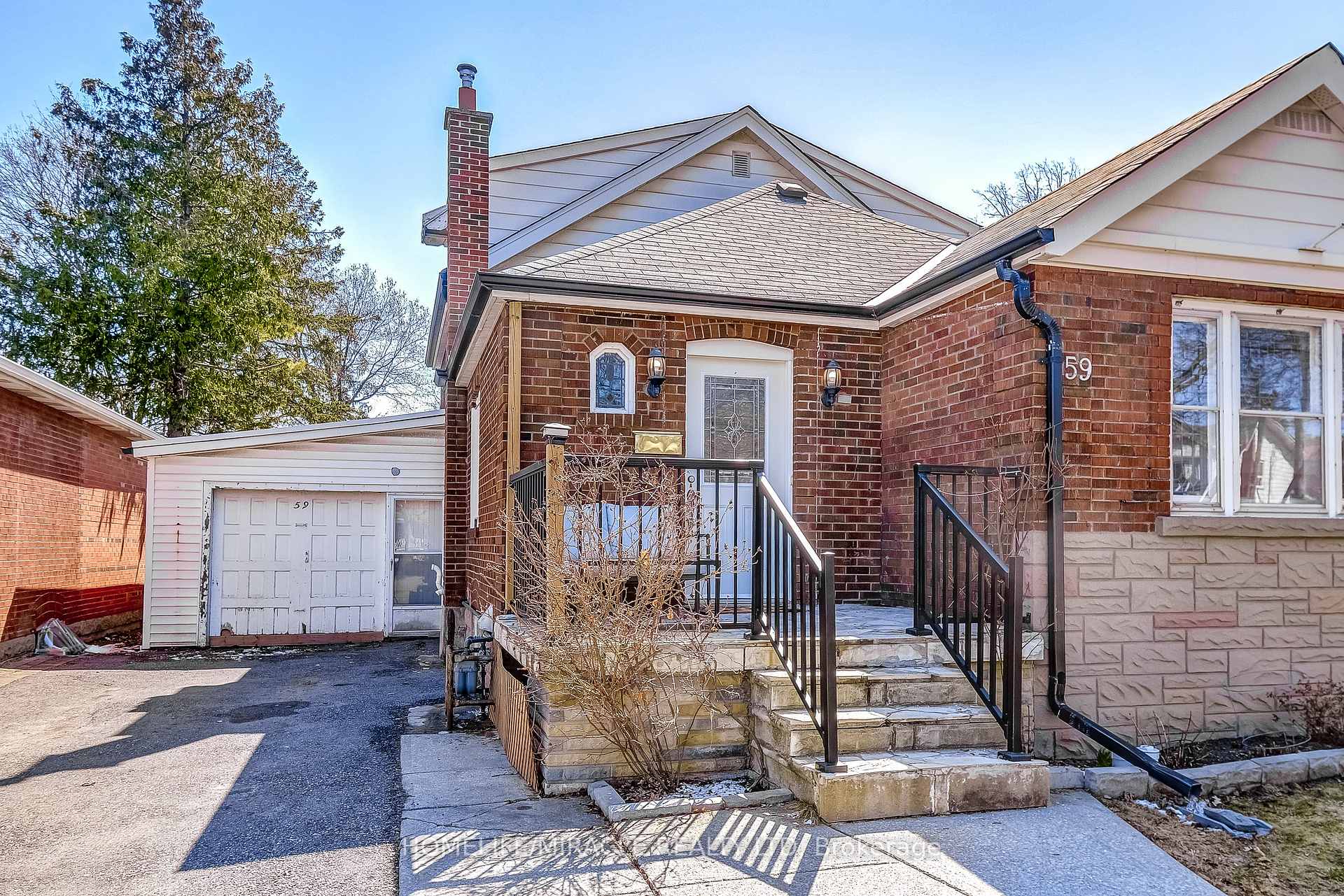 59 Joseph Street, Toronto W04 — photo 3 of 5