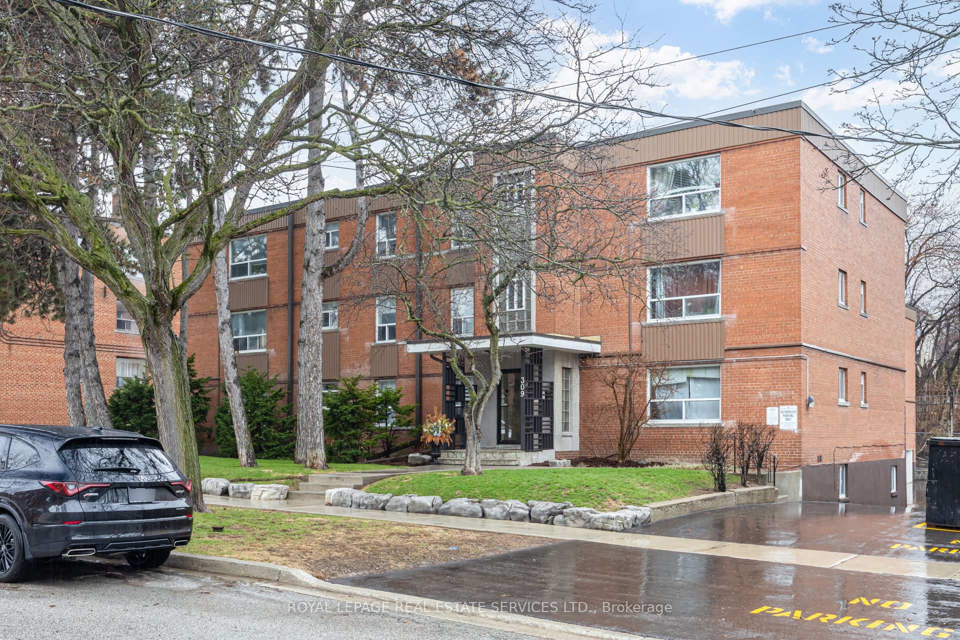 309 The Kingsway N/A 1B, Toronto W08, ON M9A 3V3