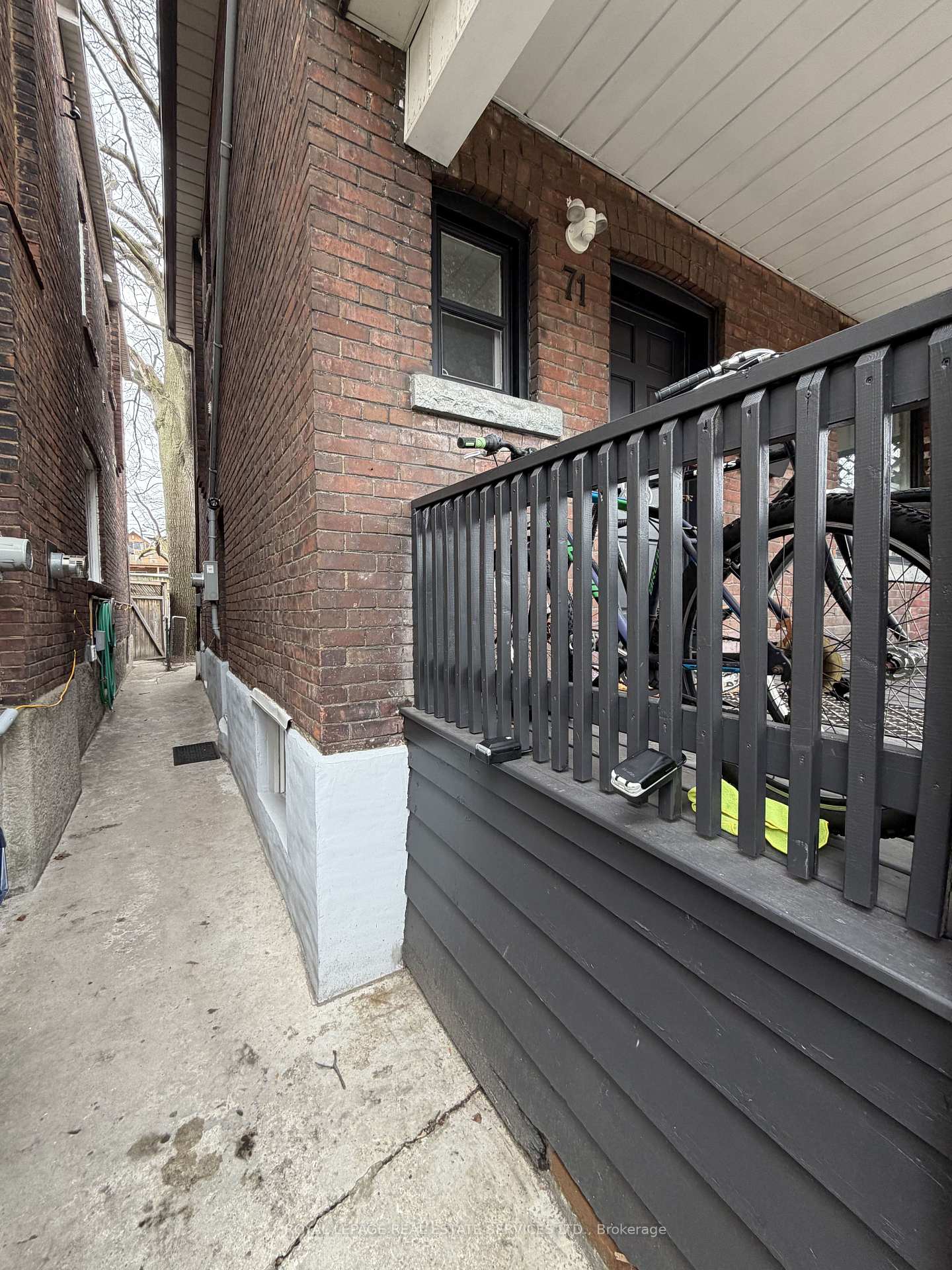 71 Vernon Street Basement, Toronto W02 — photo 3 of 5