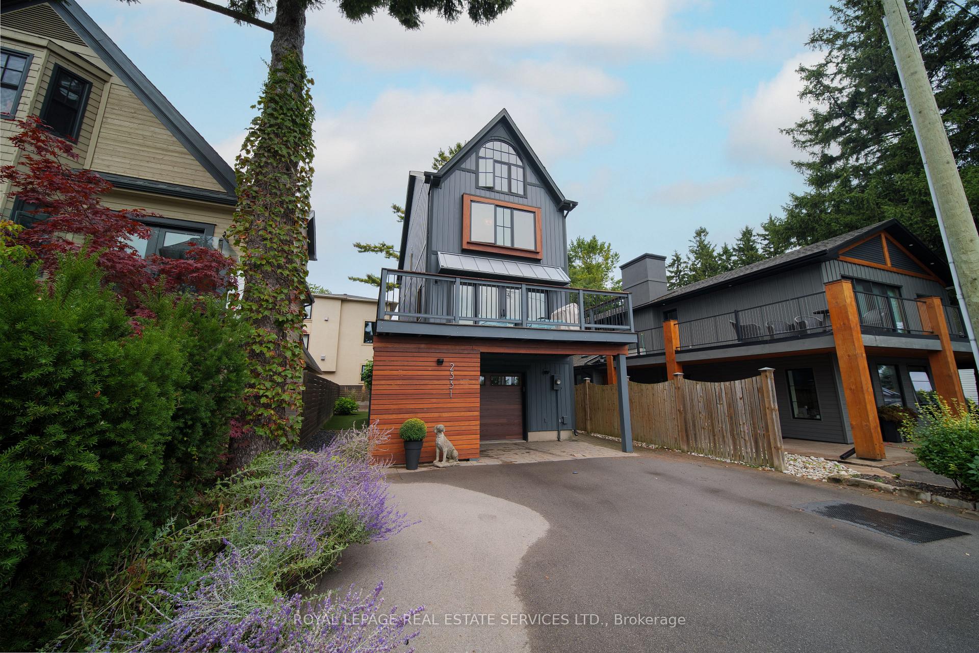2331 Ontario Street, Oakville, ON L6L 1A5