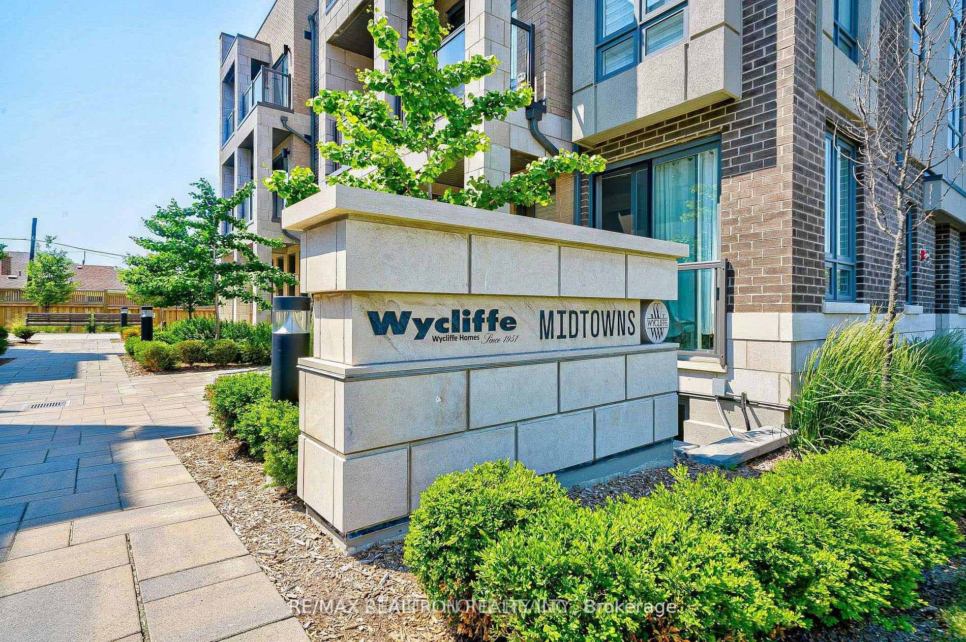 721 Lawrence Avenue W 73, Toronto W04, ON M6A 0C6 — Toronto W04, Ontario