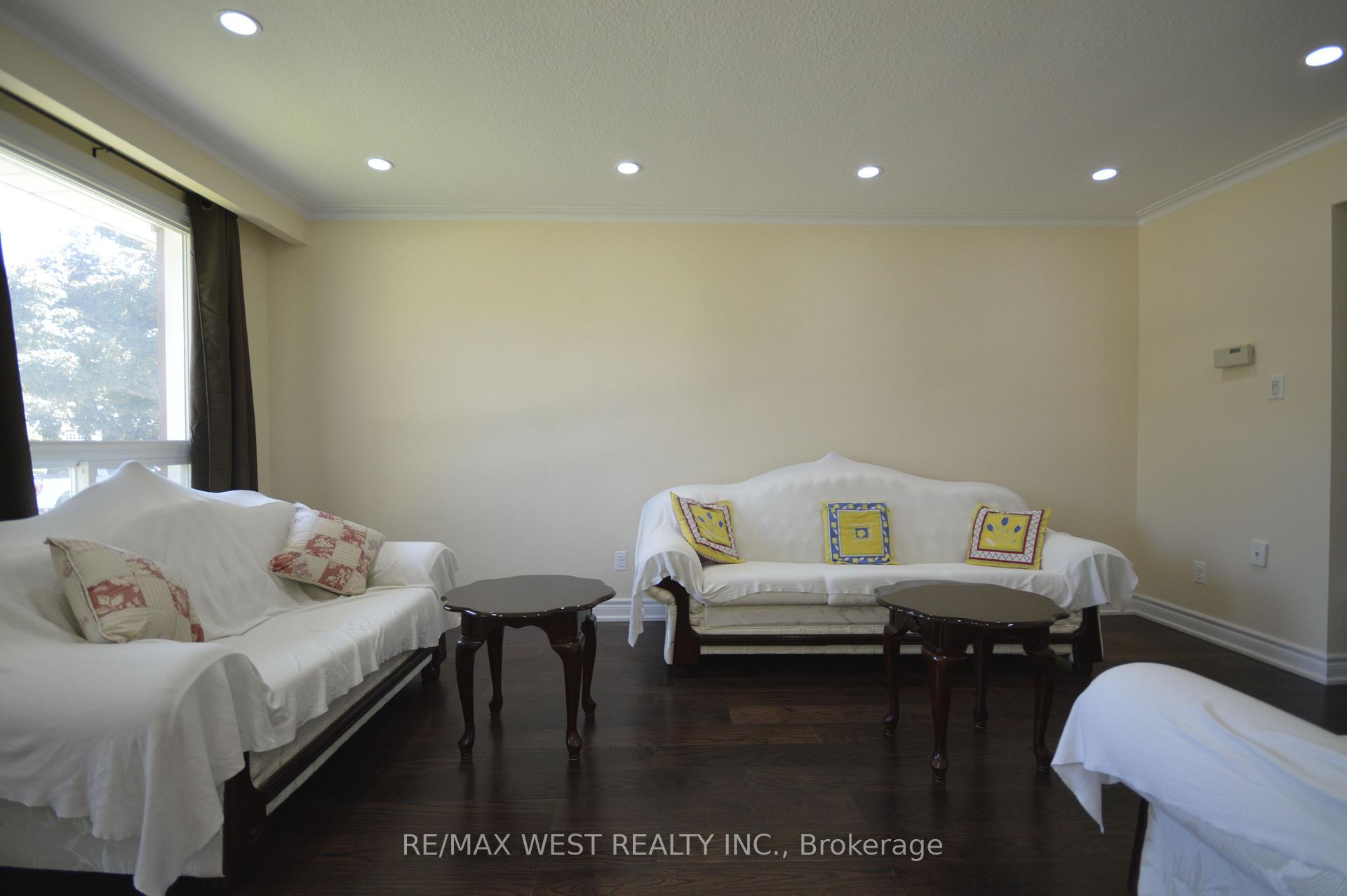 84 Kearney Drive, Toronto W10 — photo 5 of 5