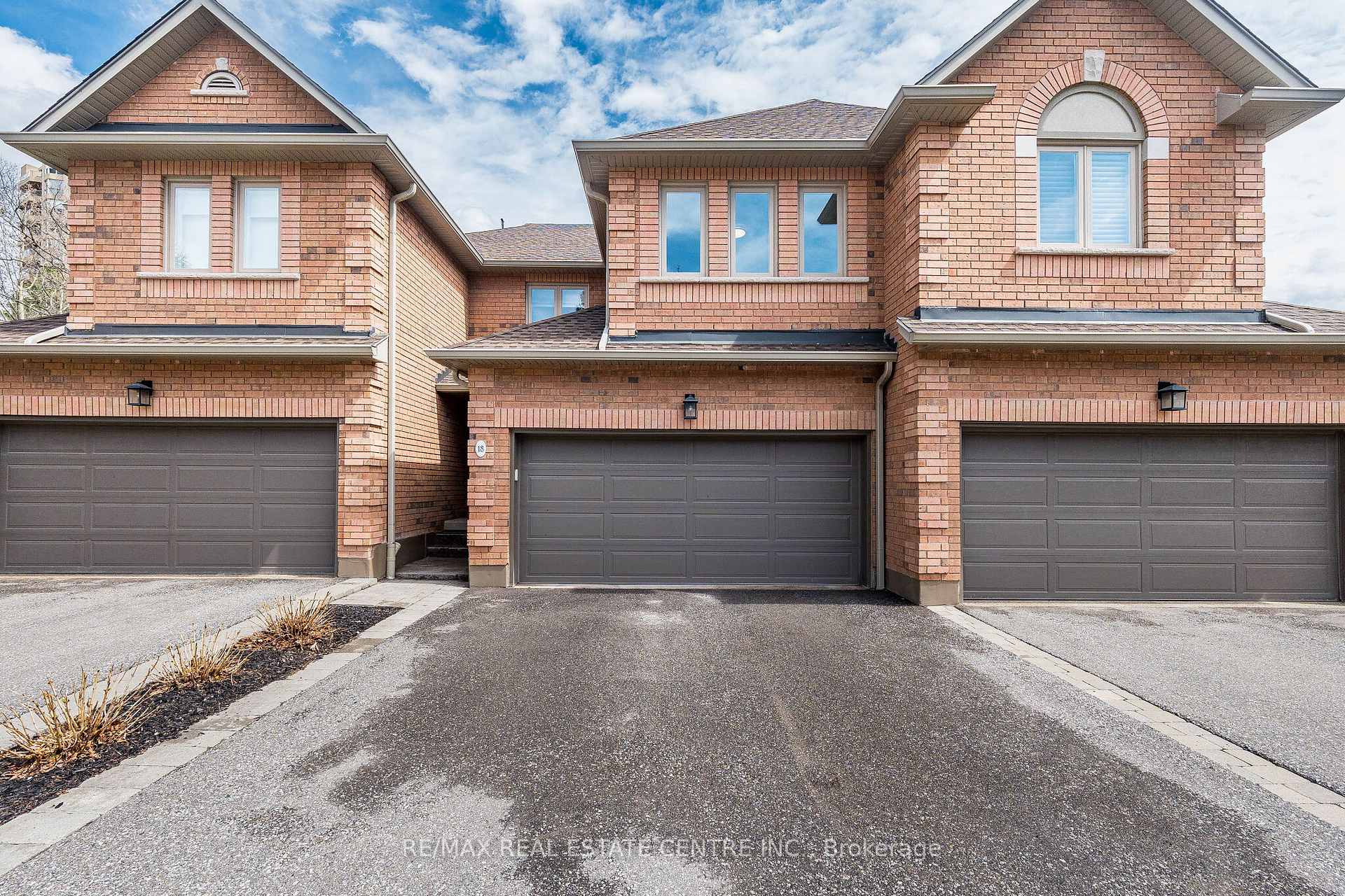 1905 Broad Hollow Gate 18, Mississauga, ON L5L 3T4