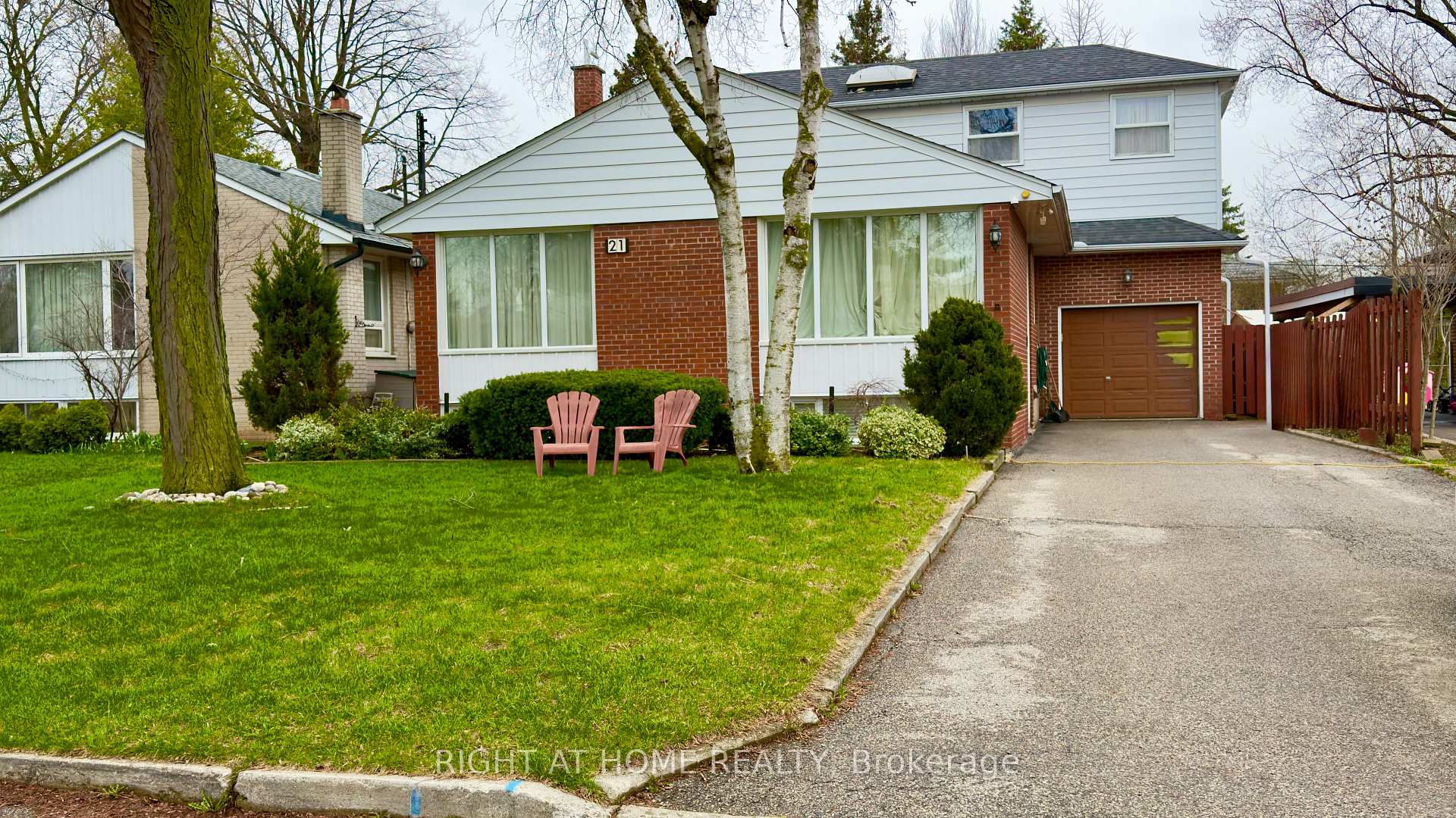 21 Mitre Place, Toronto W09, ON M9R 3C5 — Toronto W09, Ontario