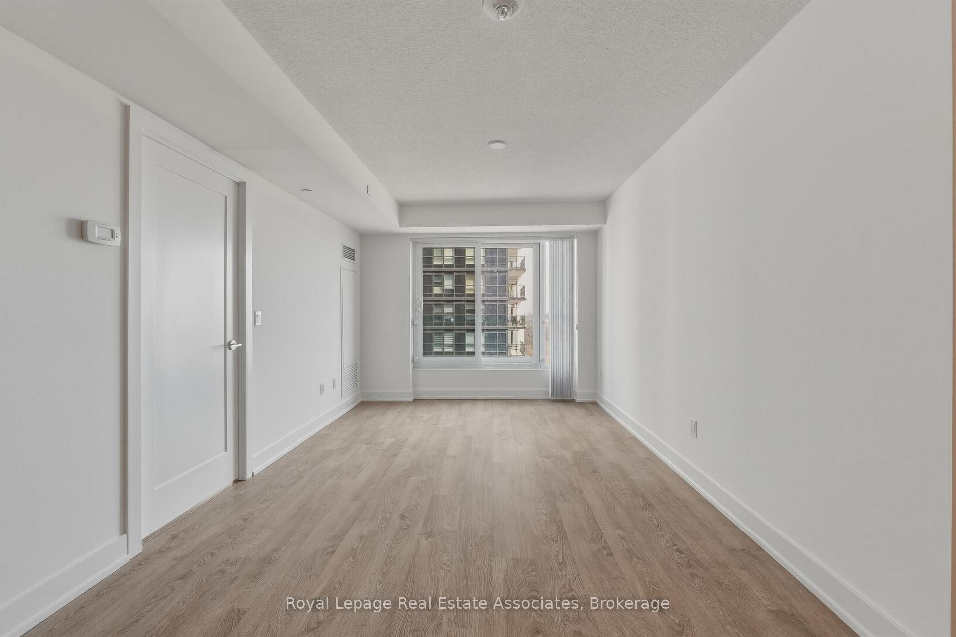7 Mabelle Avenue 2806, Toronto W08, ON M5T 0C9