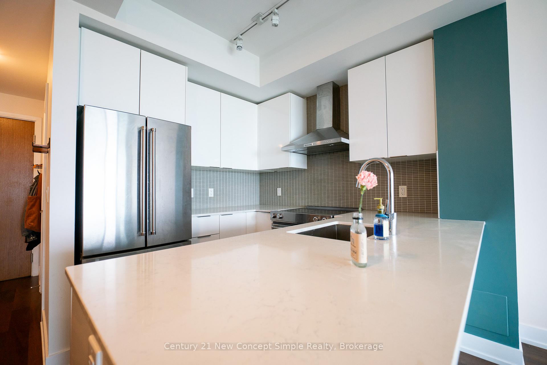 20 Shore Breeze Drive 1209, Toronto W06 — photo 4 of 5