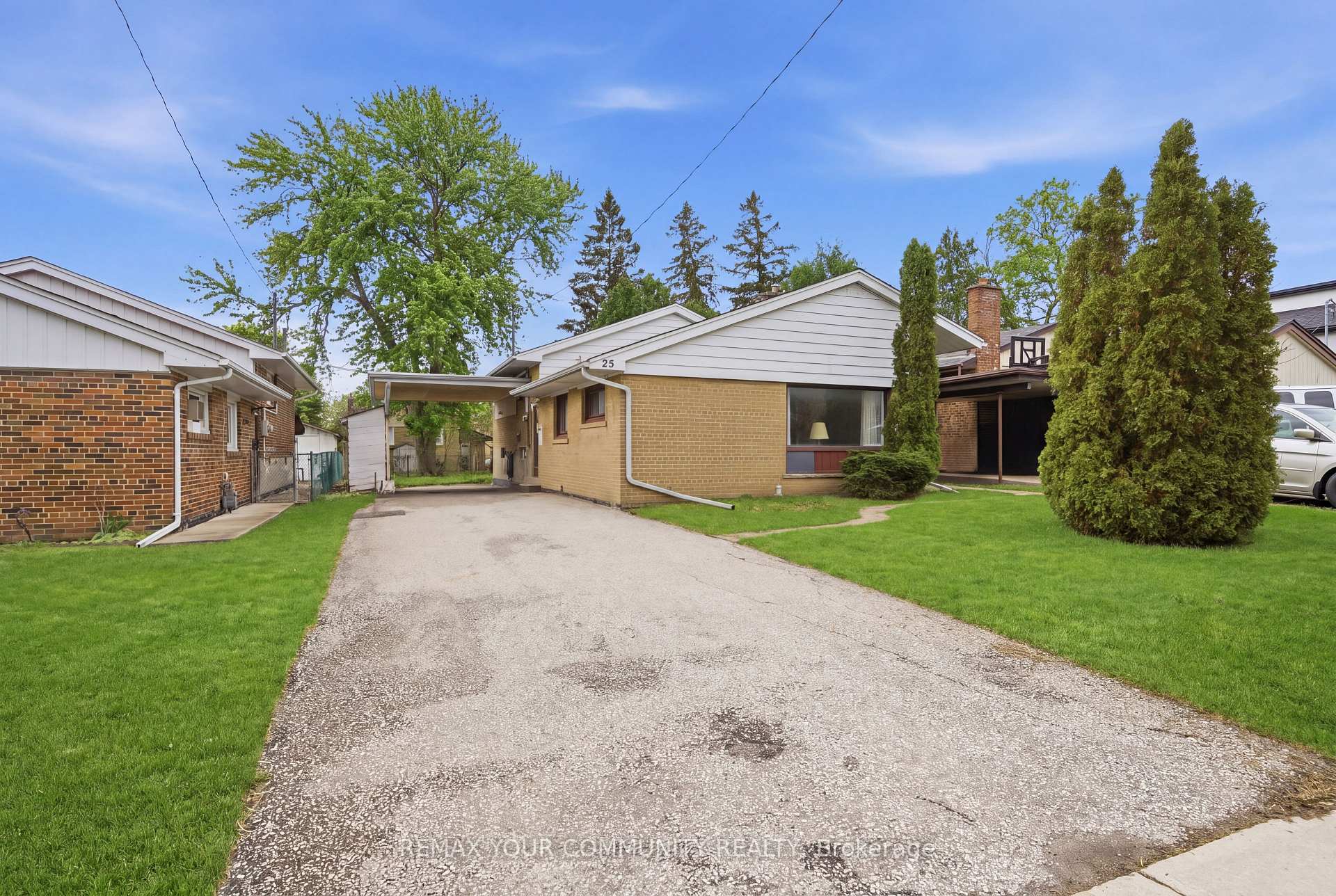 25 Fordwich Crescent, Toronto W10, ON M9W 2T3 — Toronto W10, Ontario