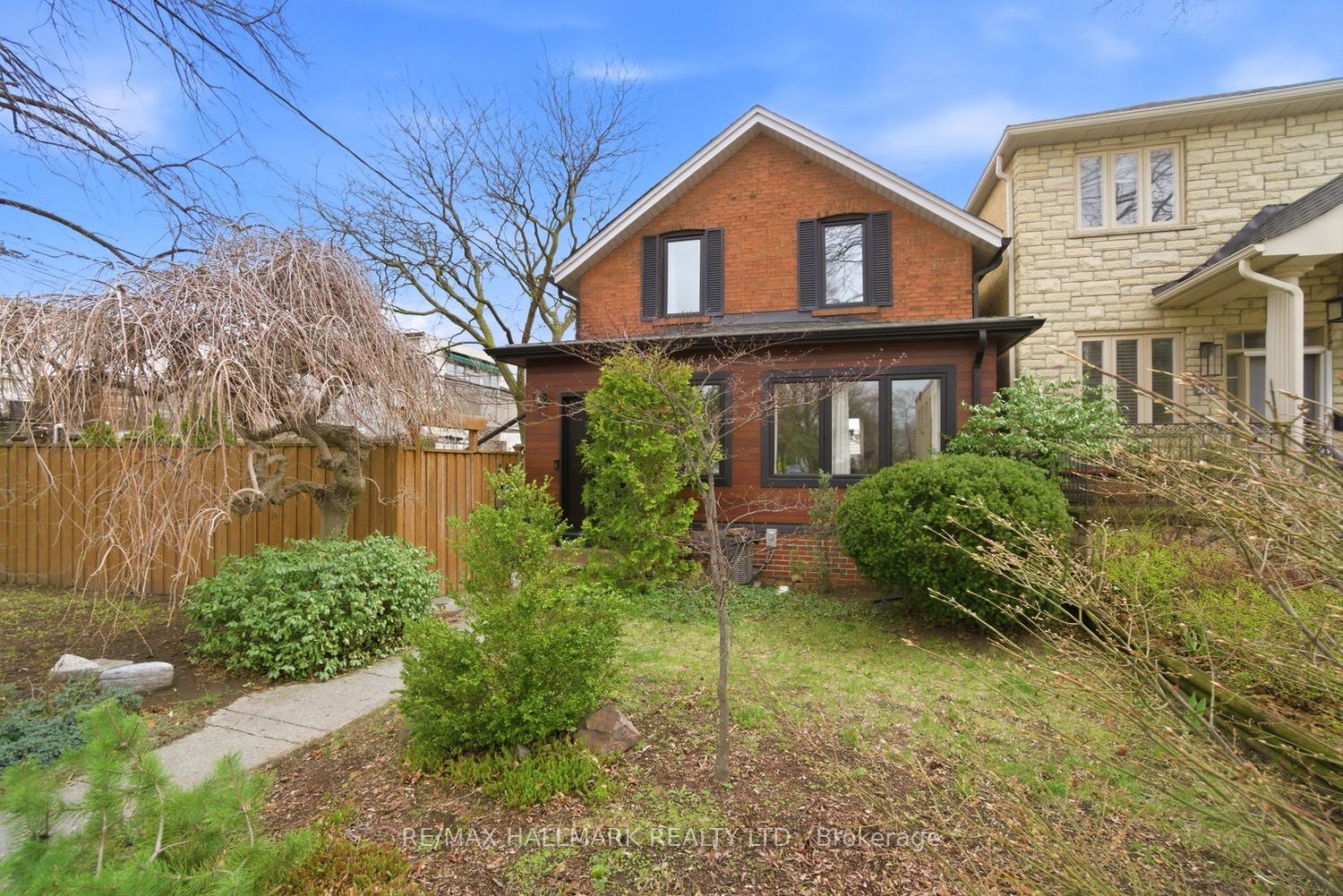 263 Humbercrest Boulevard, Toronto W02, ON M6S 4L5 — Toronto W02, Ontario