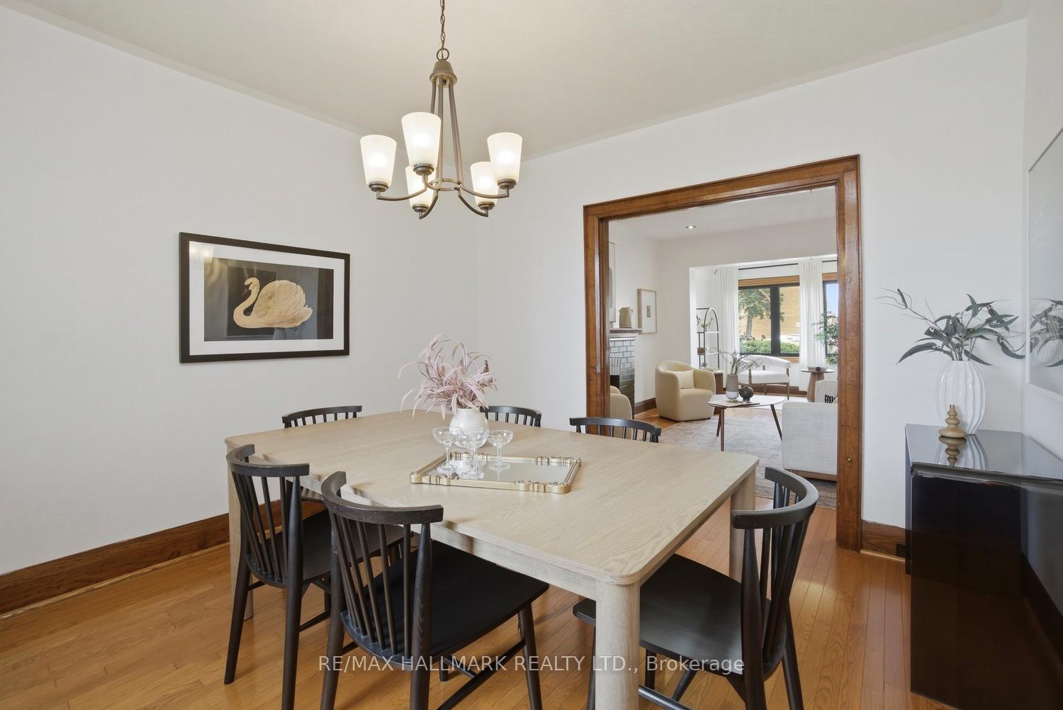 263 Humbercrest Boulevard, Toronto W02 — photo 4 of 5