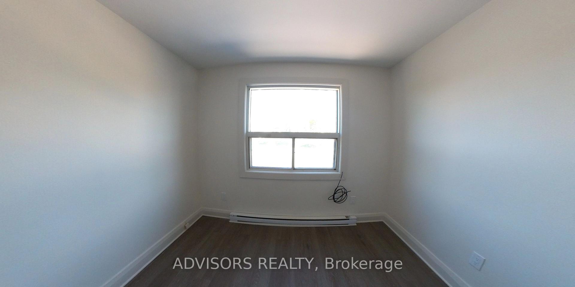3717 Lakeshore Boulevard W 1, Toronto W06 — photo 4 of 5