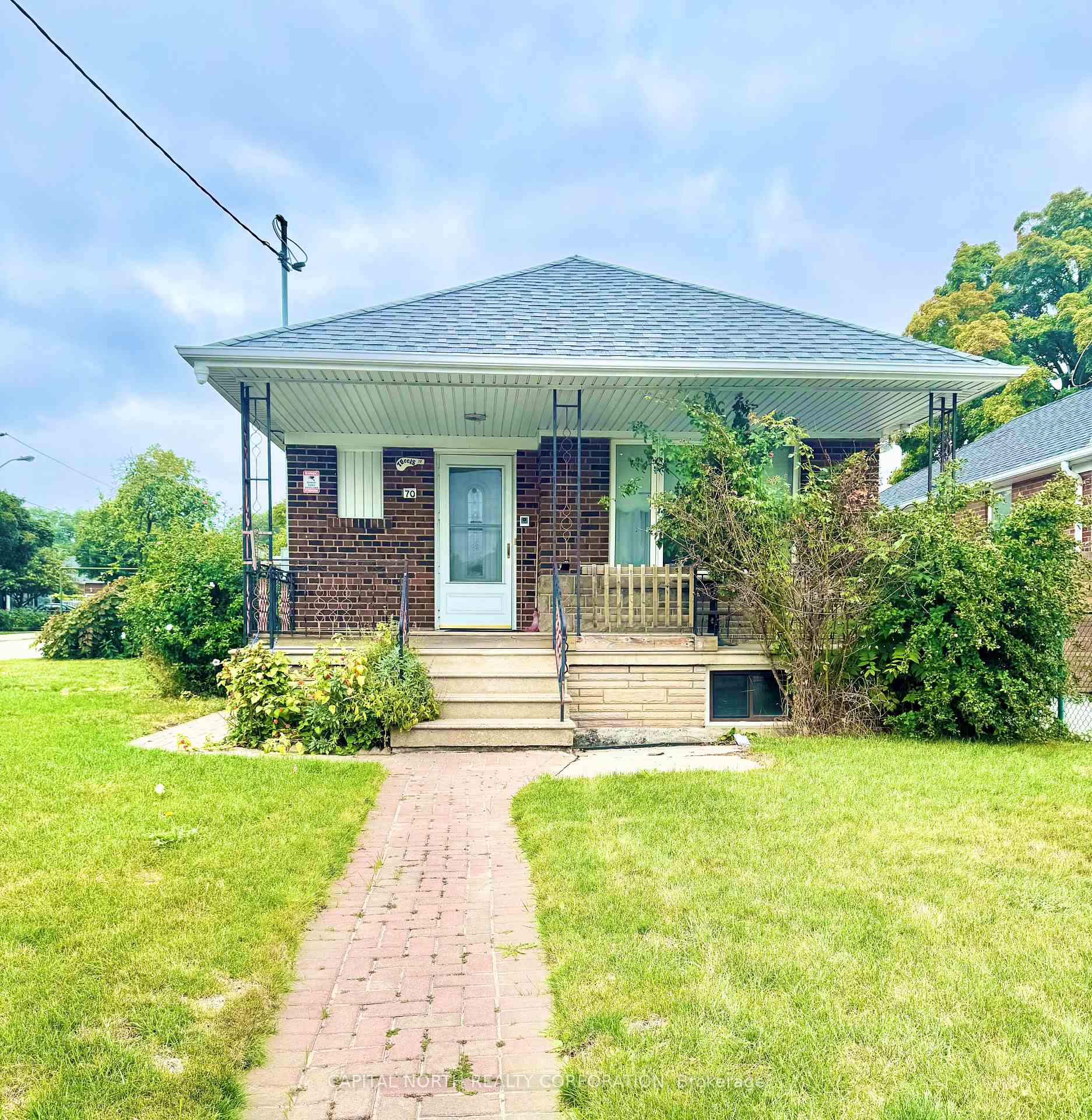 70 Beechborough Avenue, Toronto W04, ON M6M 1Z5 — Toronto W04, Ontario