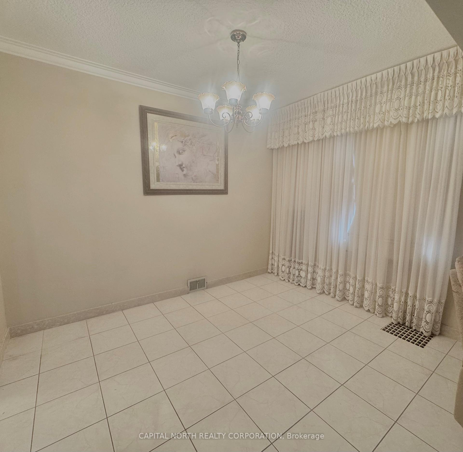 70 Beechborough Avenue, Toronto W04 — photo 5 of 5
