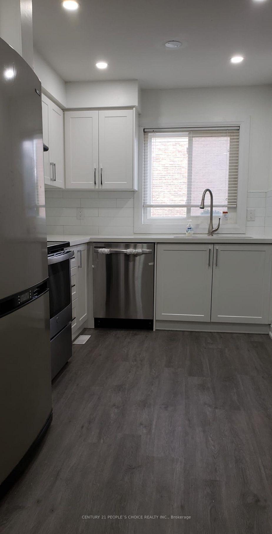 2014 Martin Grove Road 56, Toronto W10 — photo 2 of 5