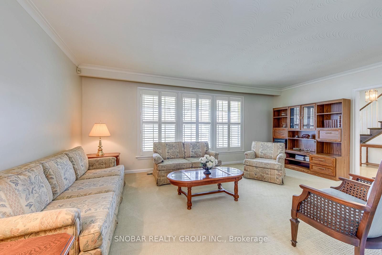 2 Hartsdale Drive, Toronto W09 — photo 4 of 5