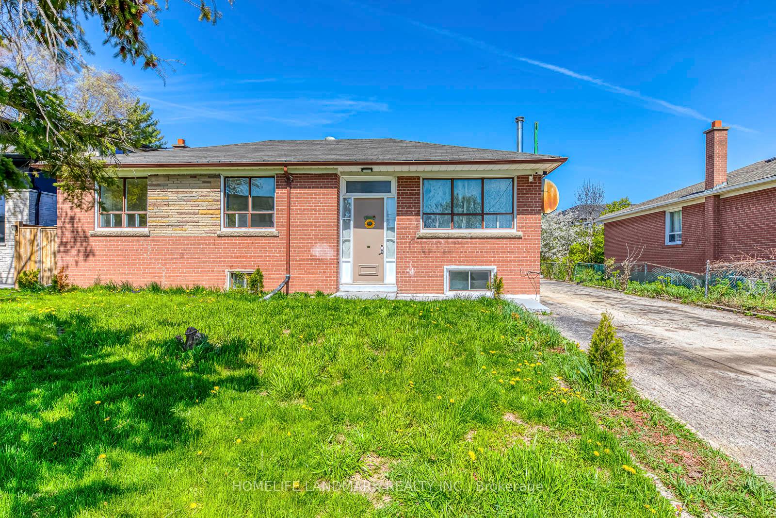 451 Sandmere Place, Oakville, ON L6L 4G5