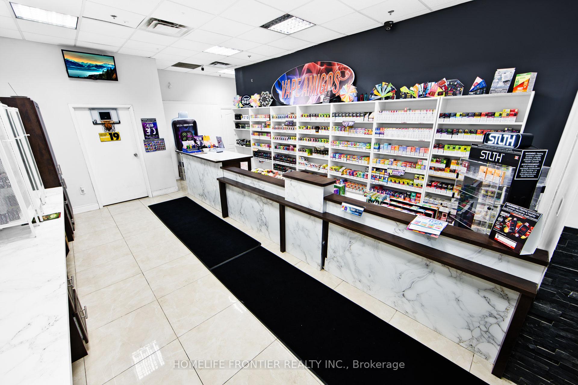 19 Woodbine Downs Boulevard 109, Toronto W10 — photo 5 of 5