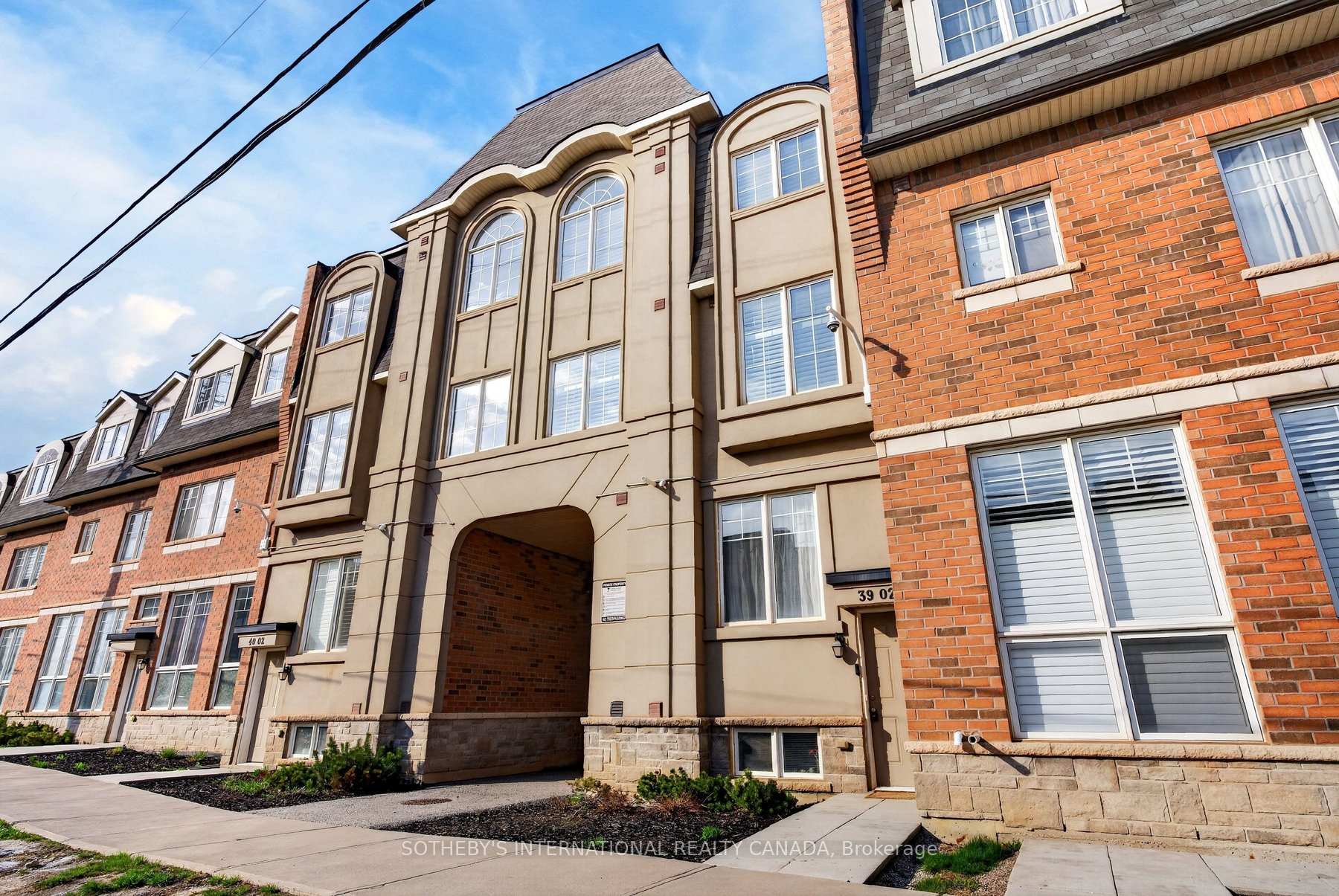 2420 Baronwood Drive 39-02, Oakville, ON L6M 0X6