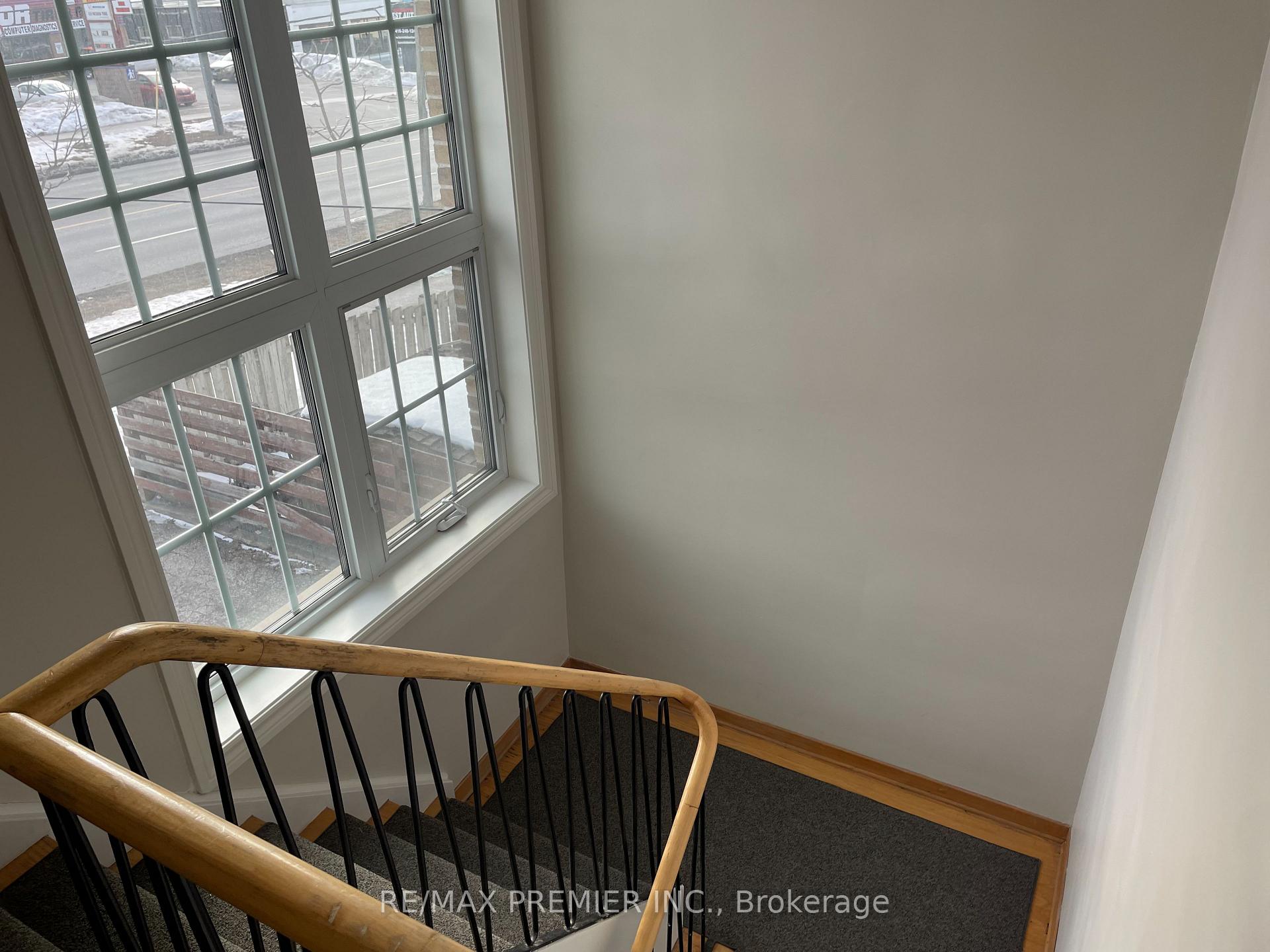 2360 Keele Street 3, Toronto W04 — photo 3 of 5