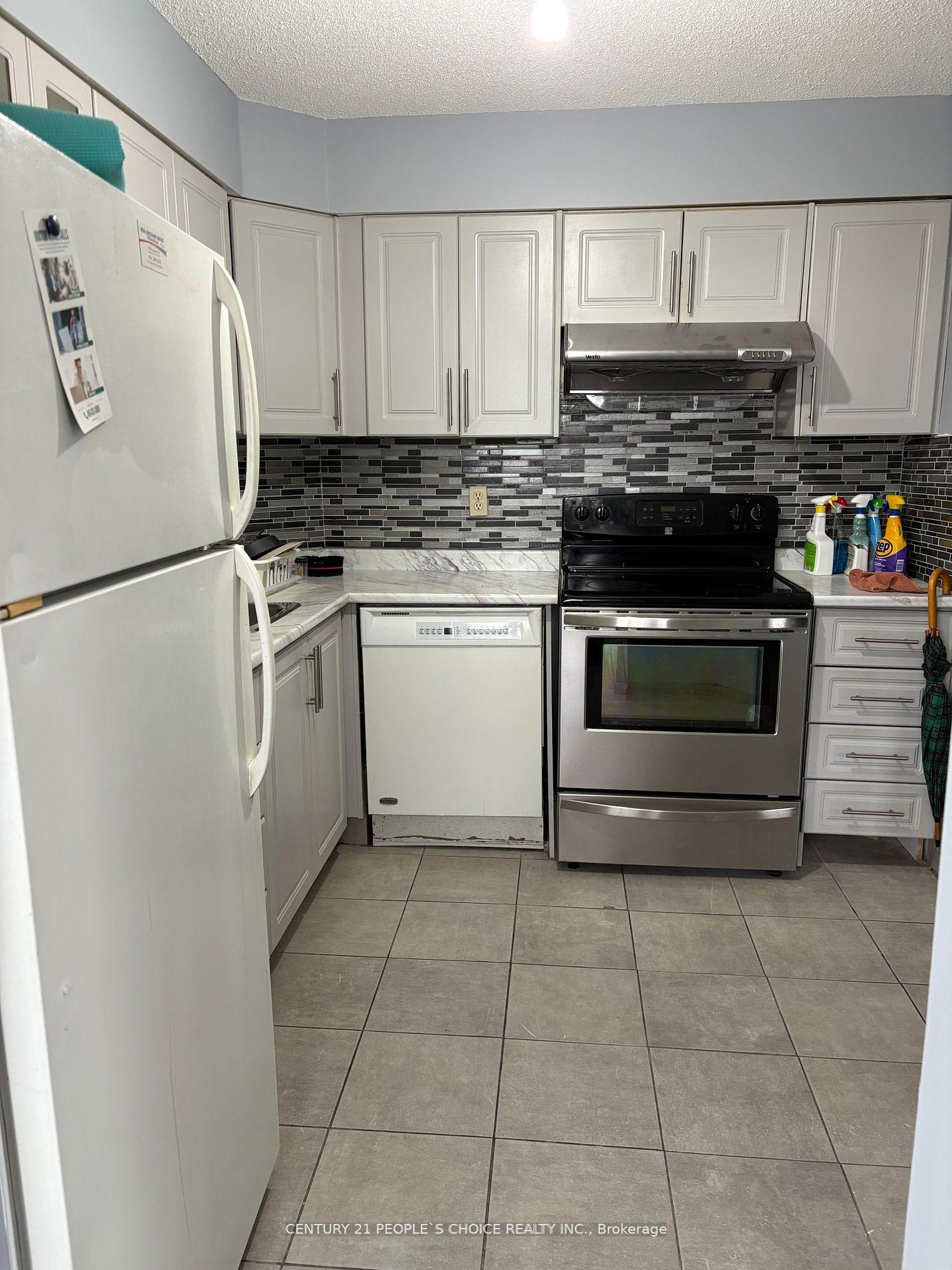 61 Markbrook Lane 1601, Toronto W10 — photo 5 of 5