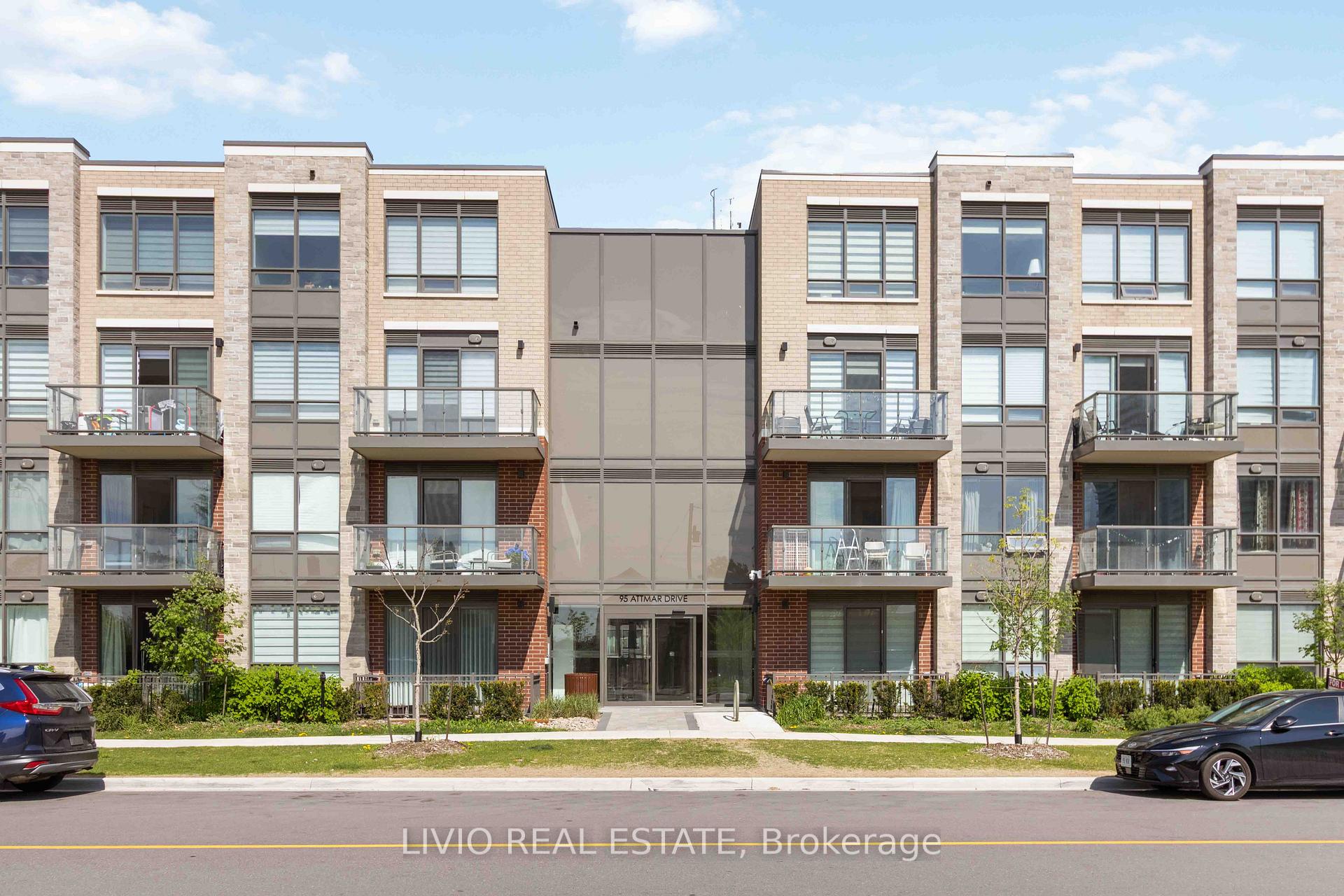 95 Attmar Drive 206, Brampton, ON L6P 0Y6