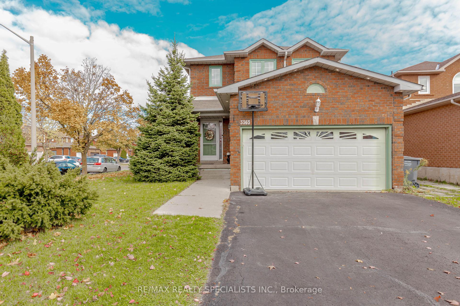 3363 Columbine Crescent, Mississauga, ON L5N 6A8