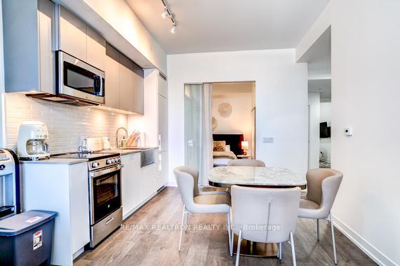 270 Dufferin Street, Toronto W01, ON M6K 0H8