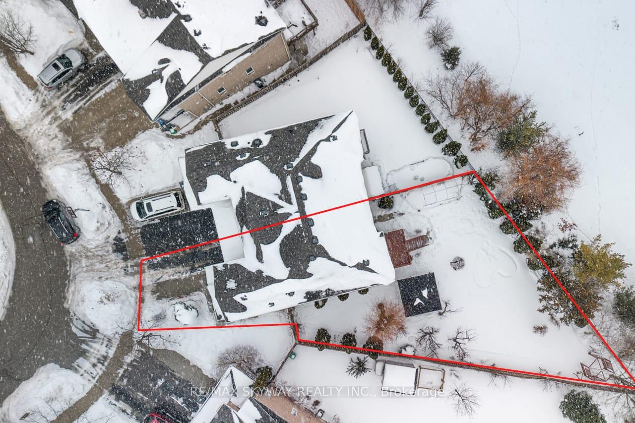 87 Ashdale Road, Brampton, ON L6Y 5M9
