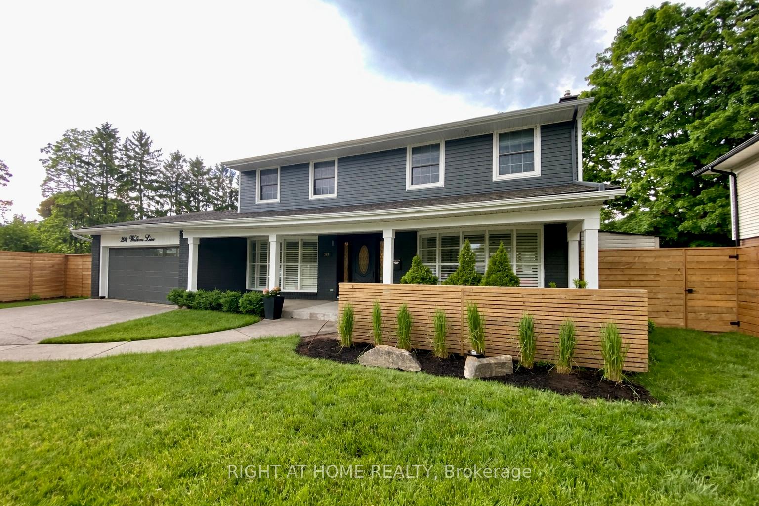 204 Walkers Line, Burlington, ON L7N 2C3