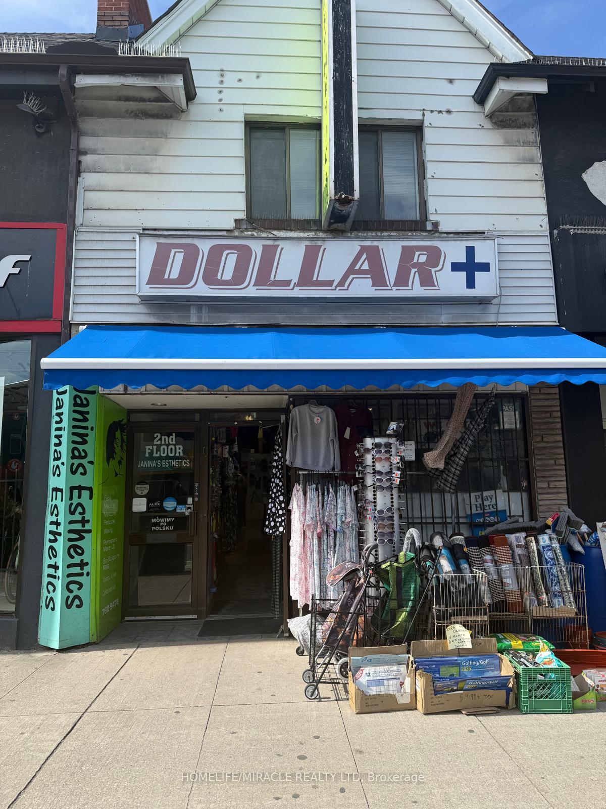 2212 Bloor Street, Toronto W02, ON M6S 1N4