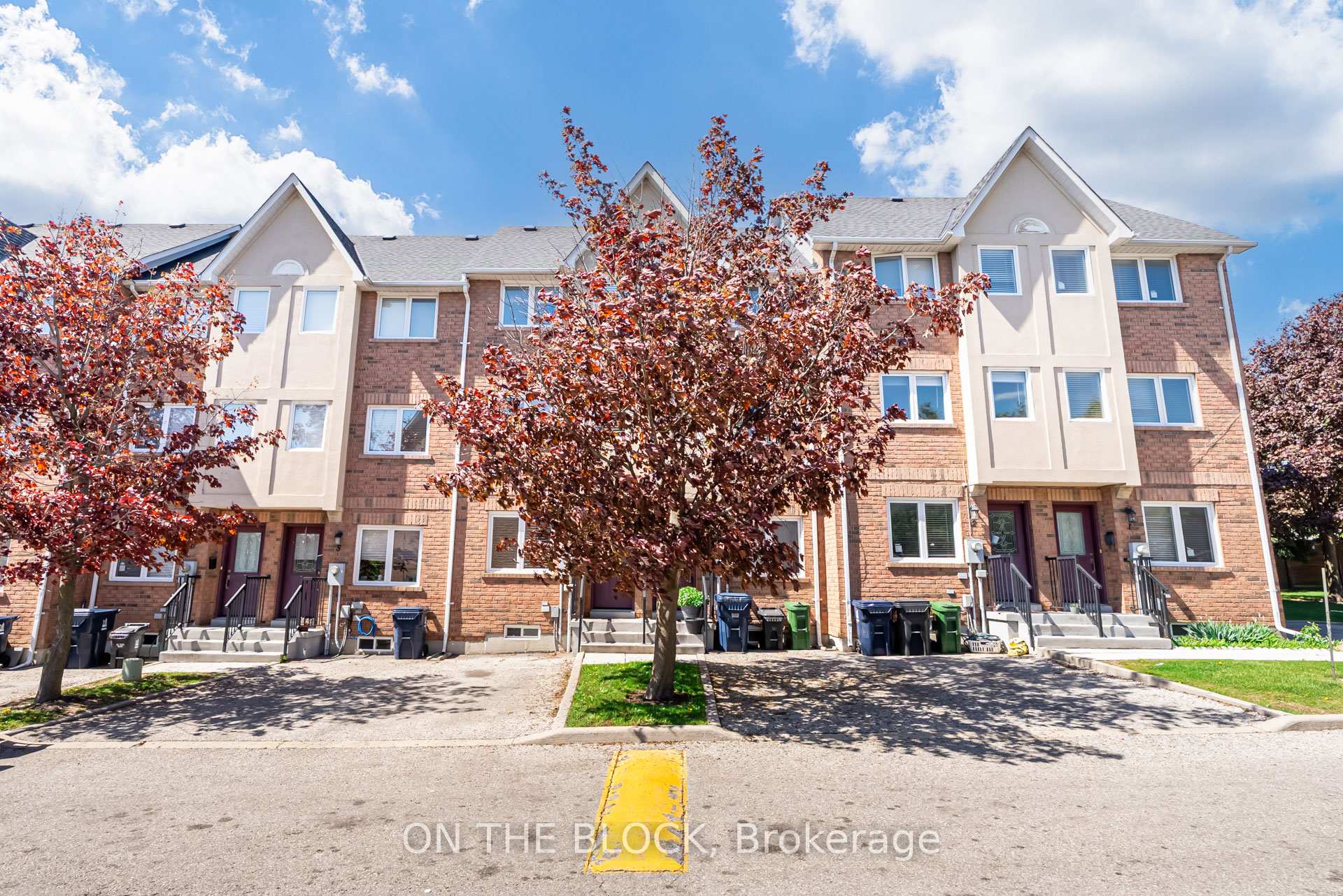 224 Rosemount Avenue 4, Toronto W04, ON M9N 1M8